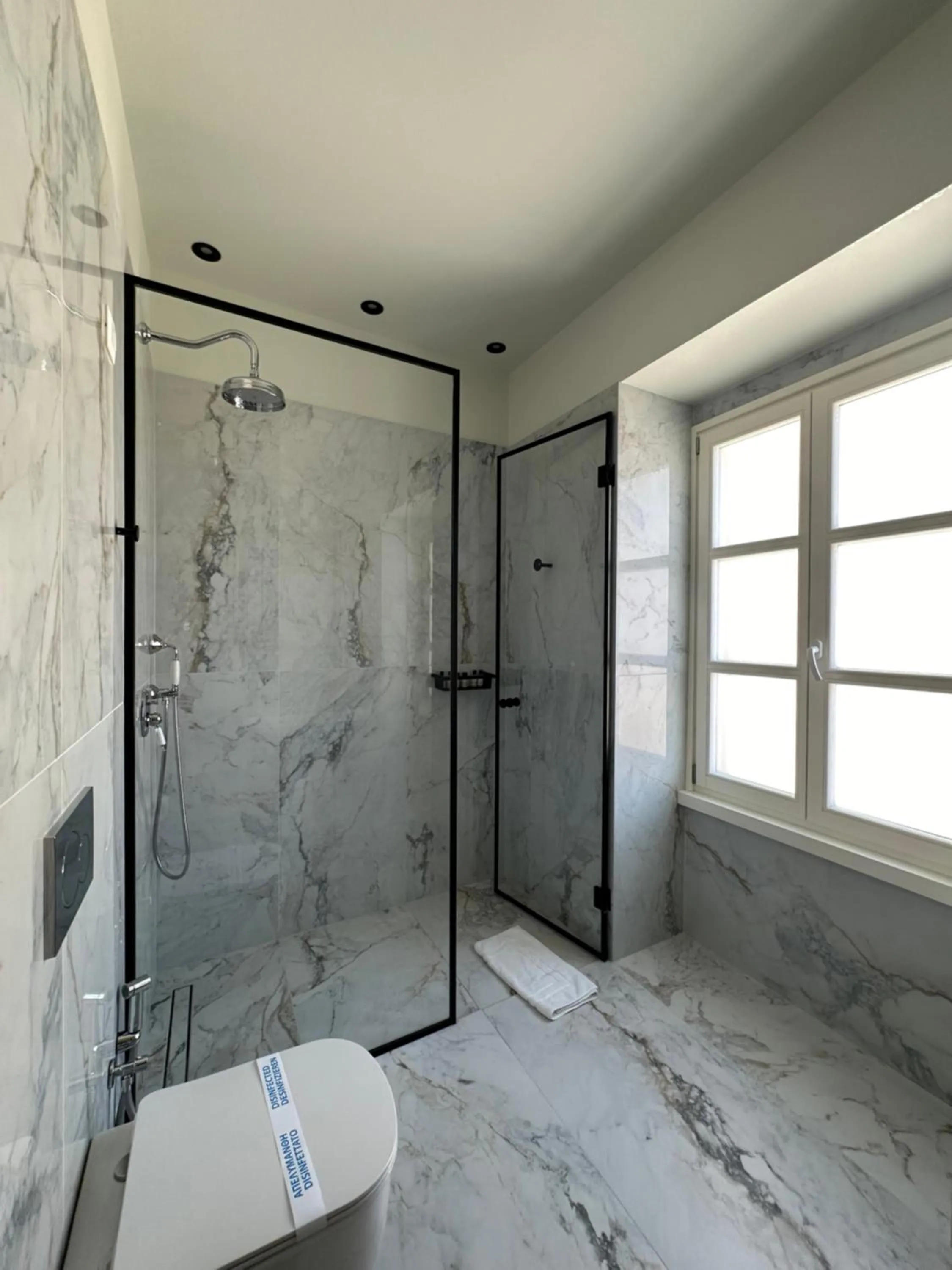 Bathroom in Castellano Hotel & Suites