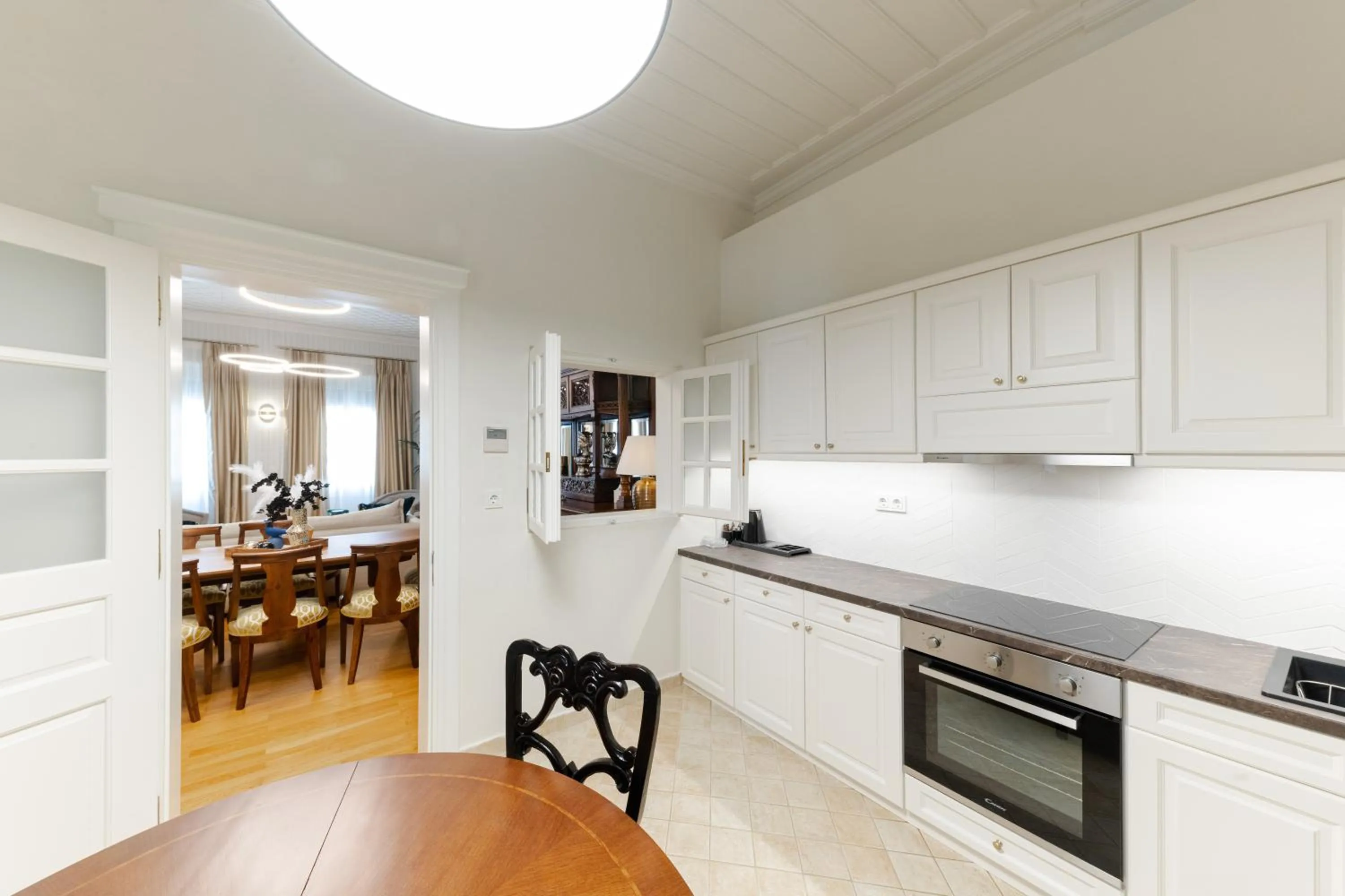 Kitchen or kitchenette in Castellano Hotel & Suites