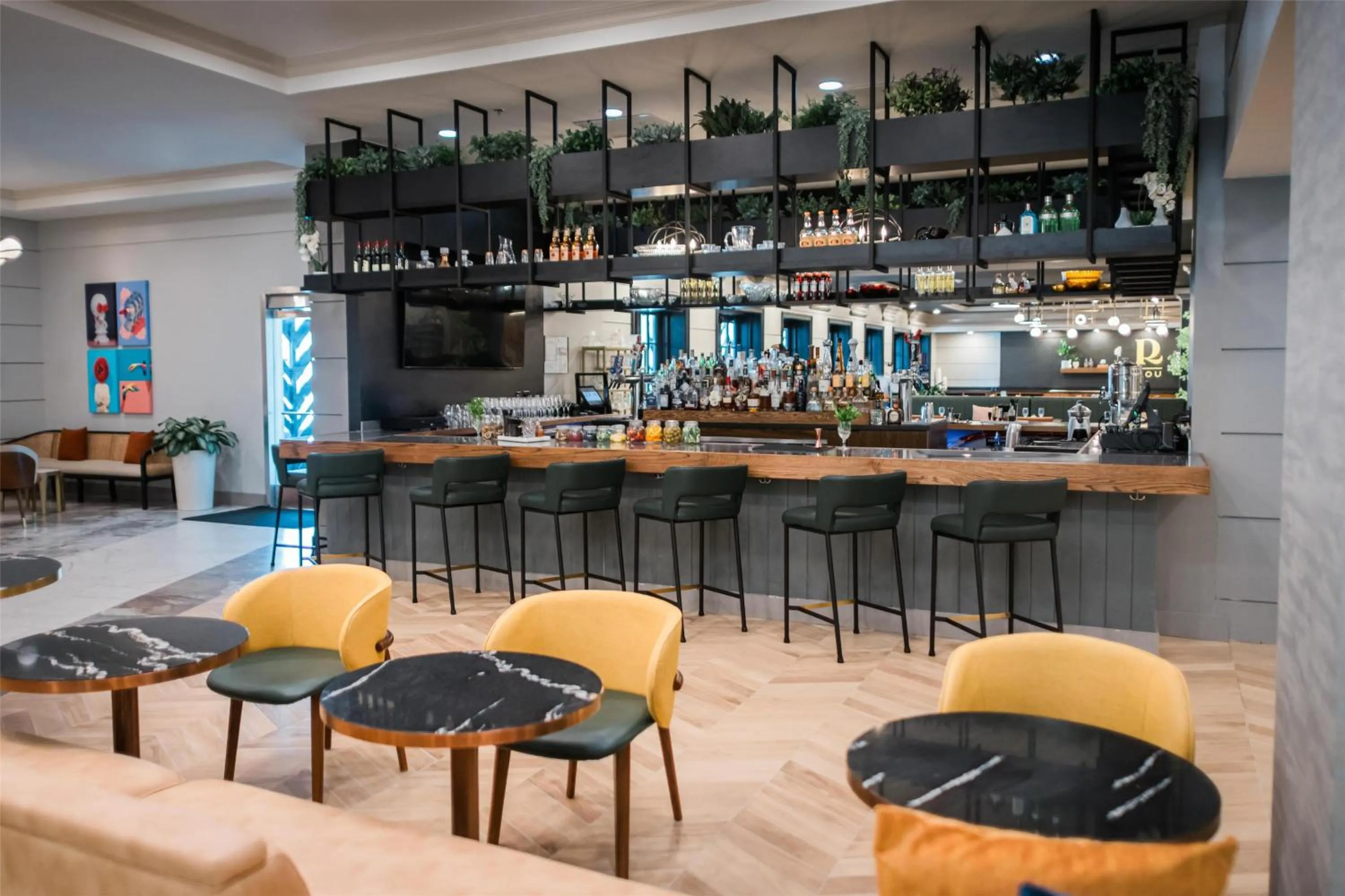 Lounge or bar in The Chifley Houston, Tapestry Collection by Hilton