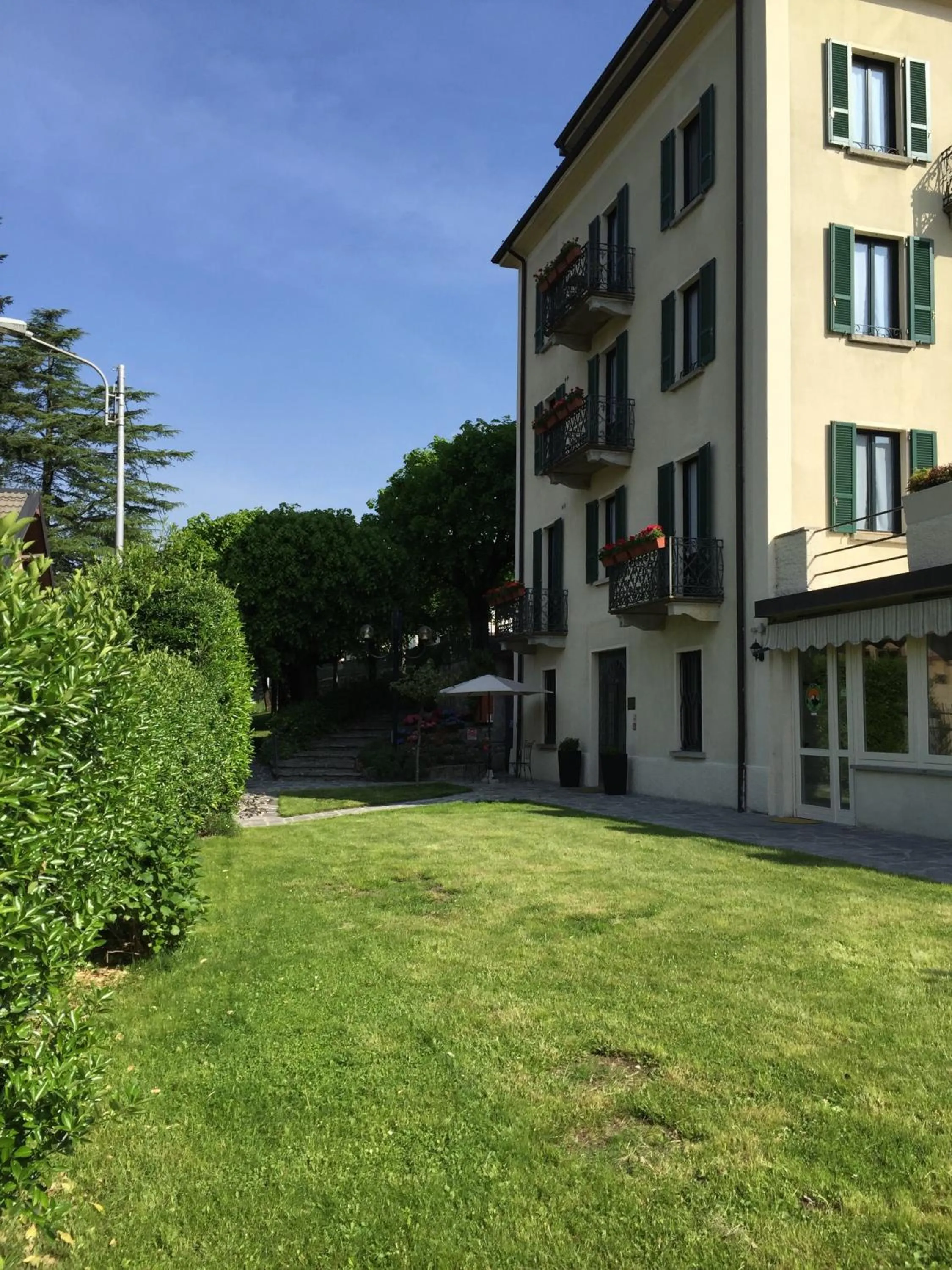 Property building in Hotel Villa San Fedele