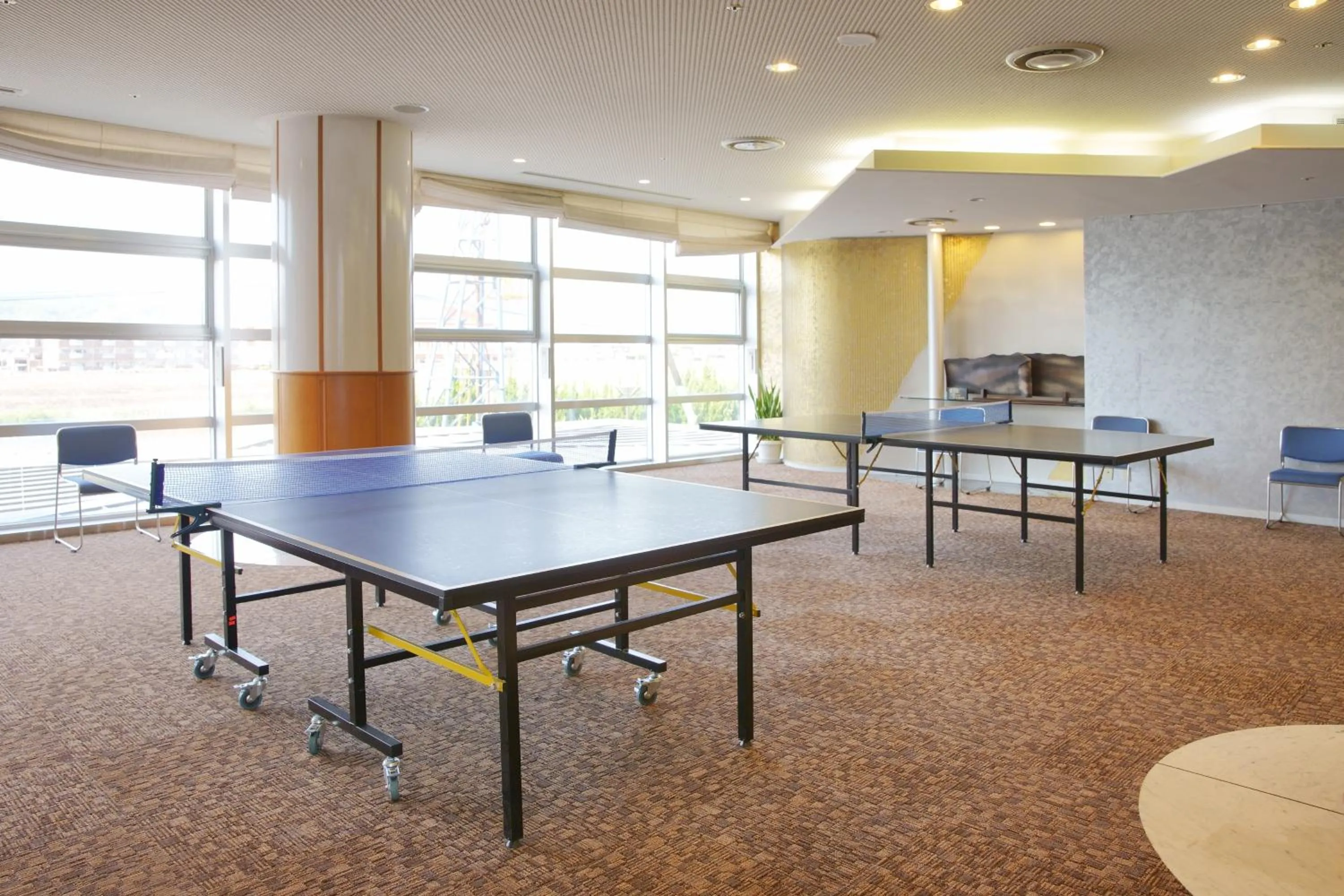 Table tennis in Hita Tenryosui no Yado