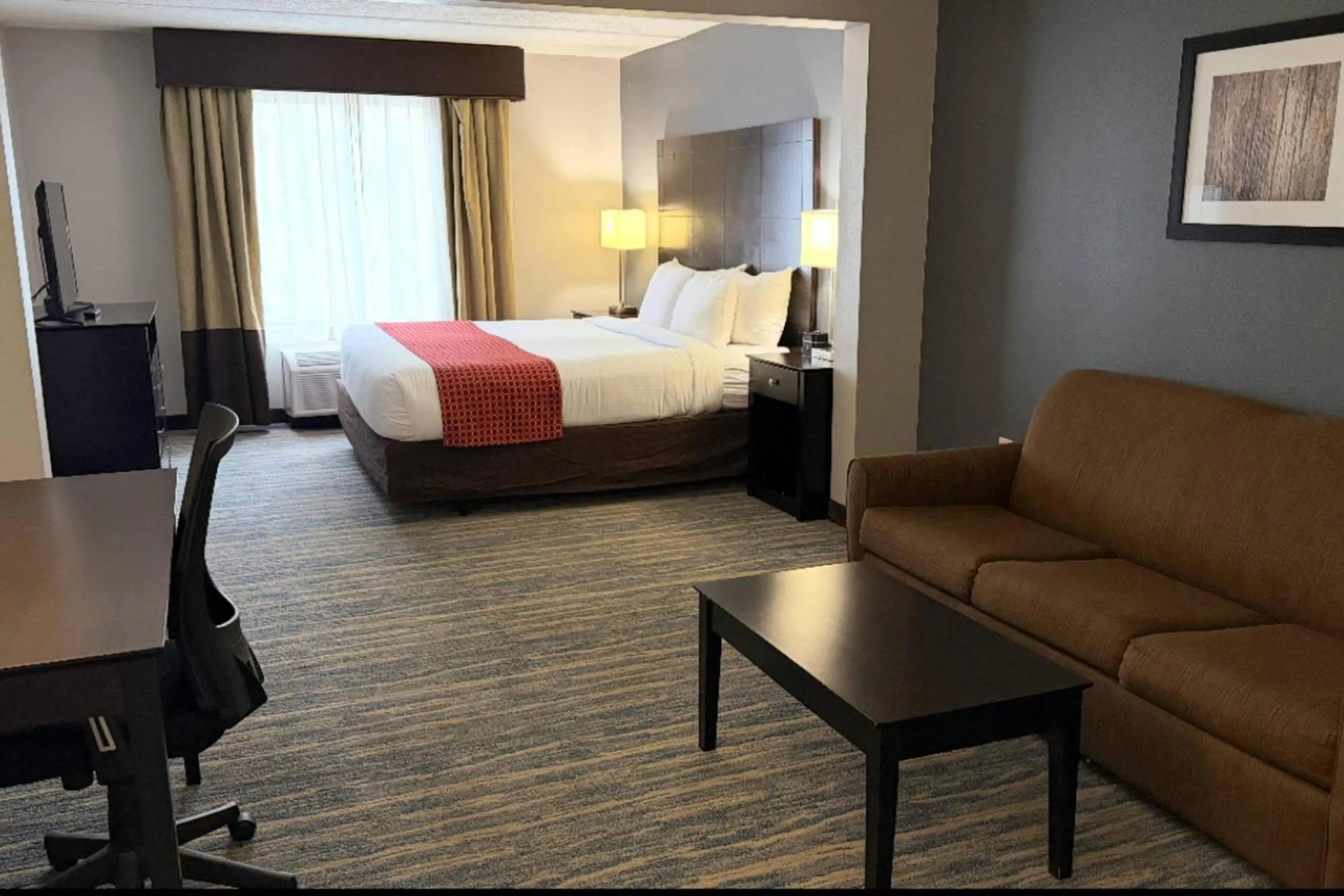 Bedroom, Bed in Comfort Inn & Suites Tampa North I-75