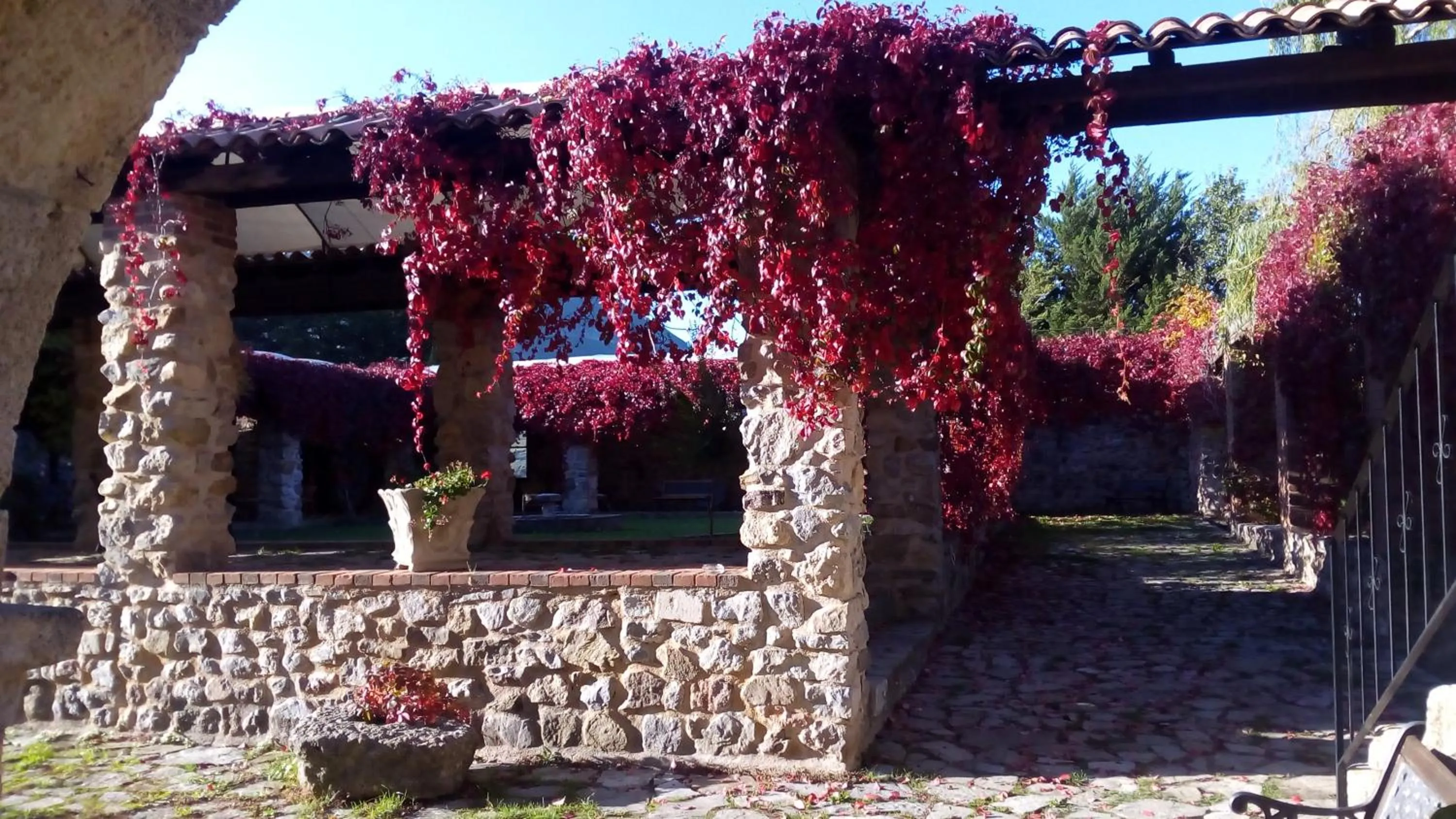 Property building in Giardino Donna Lavia