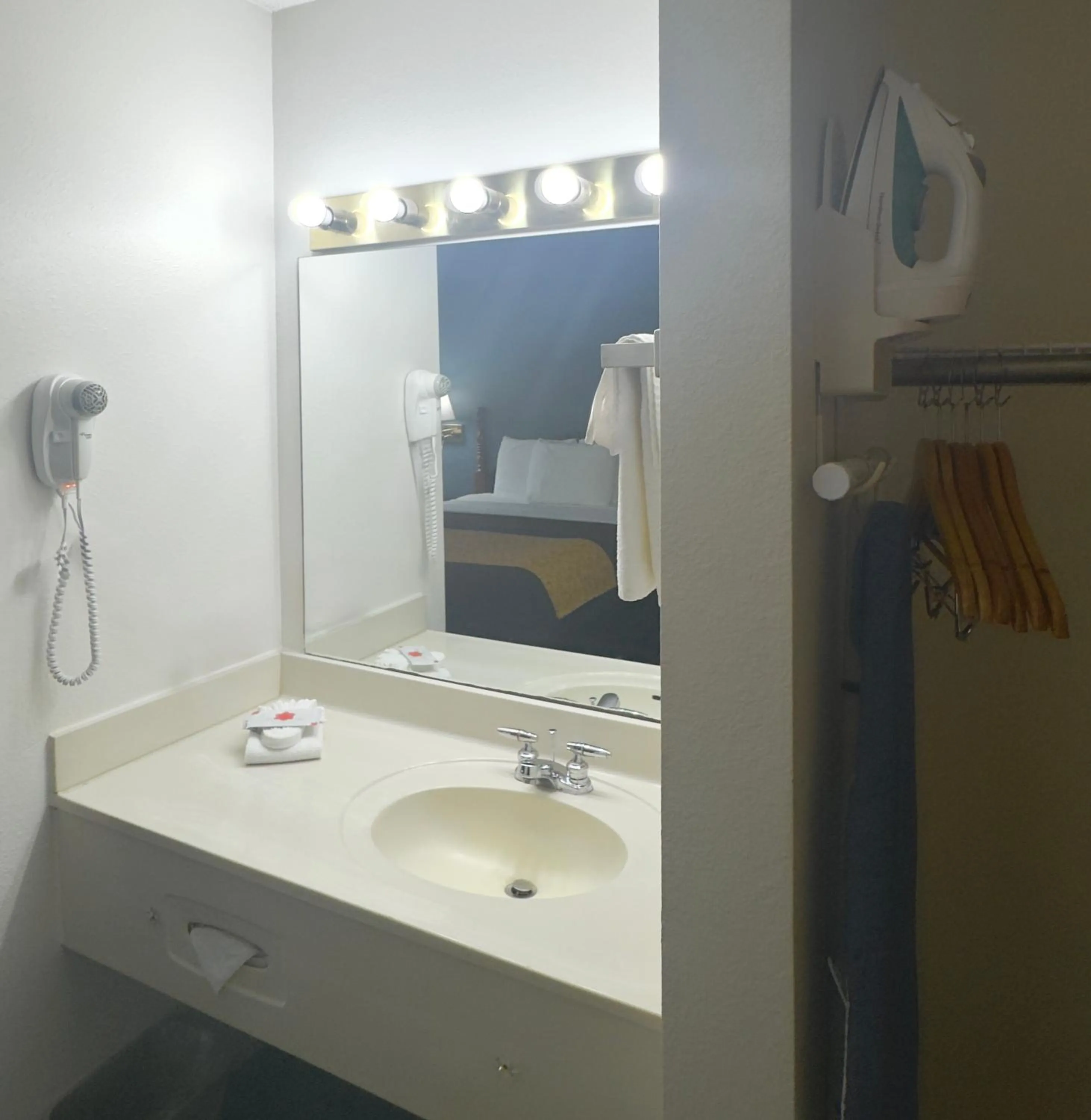 Bathroom in Scenic Hills Inn