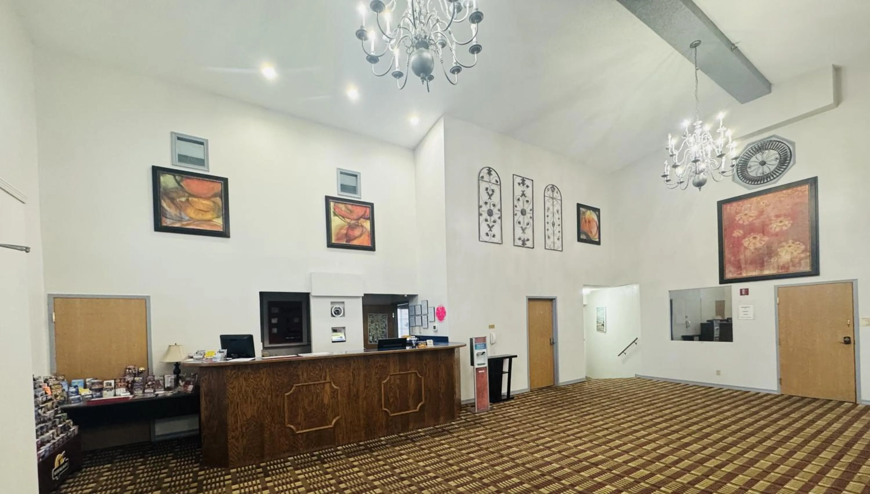 Lobby or reception in Scenic Hills Inn