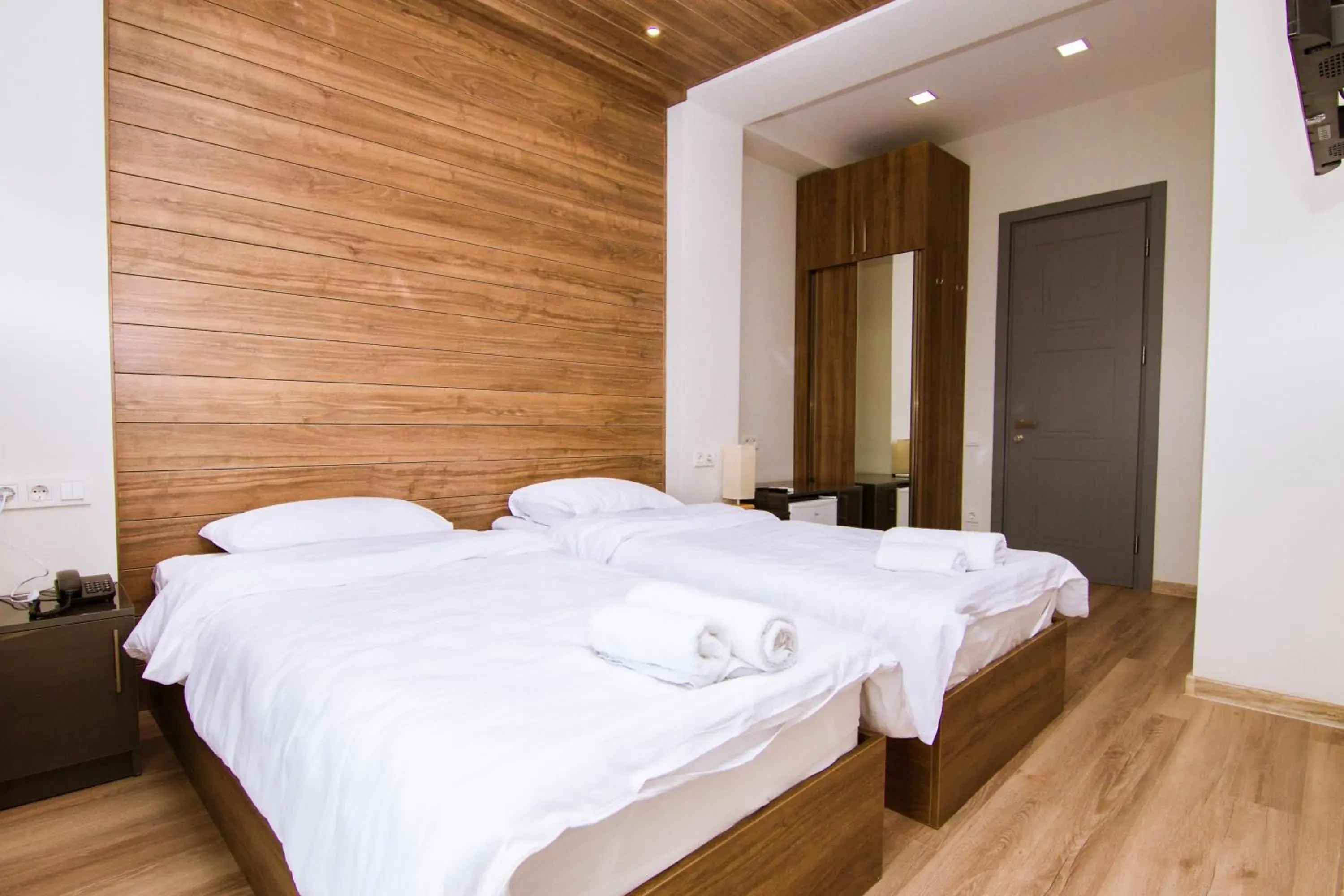 Double Room with Balcony in Victoria Inn Tbilisi Double Room with Balcony in Victoria Inn Tbilisi