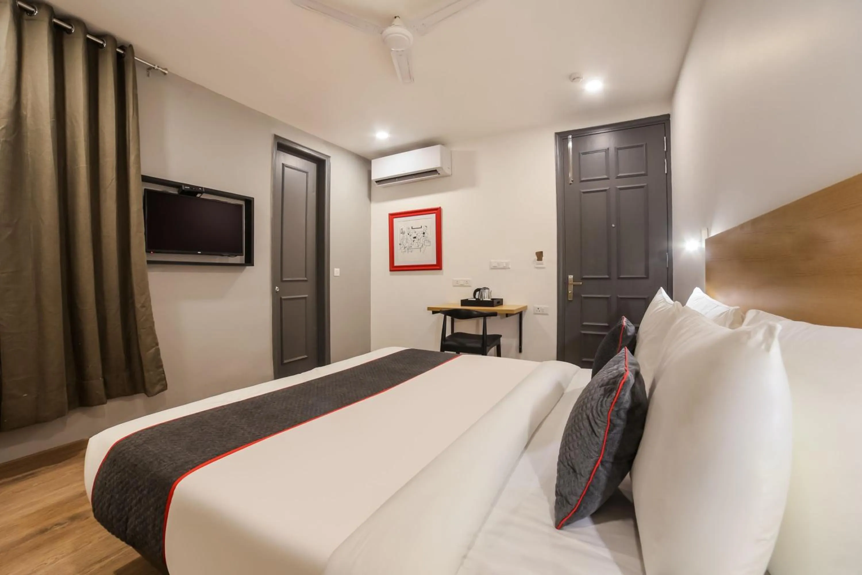 Bedroom, Bed in Super Townhouse 158 Near Netaji Subhash Marg Near Appu Ghar