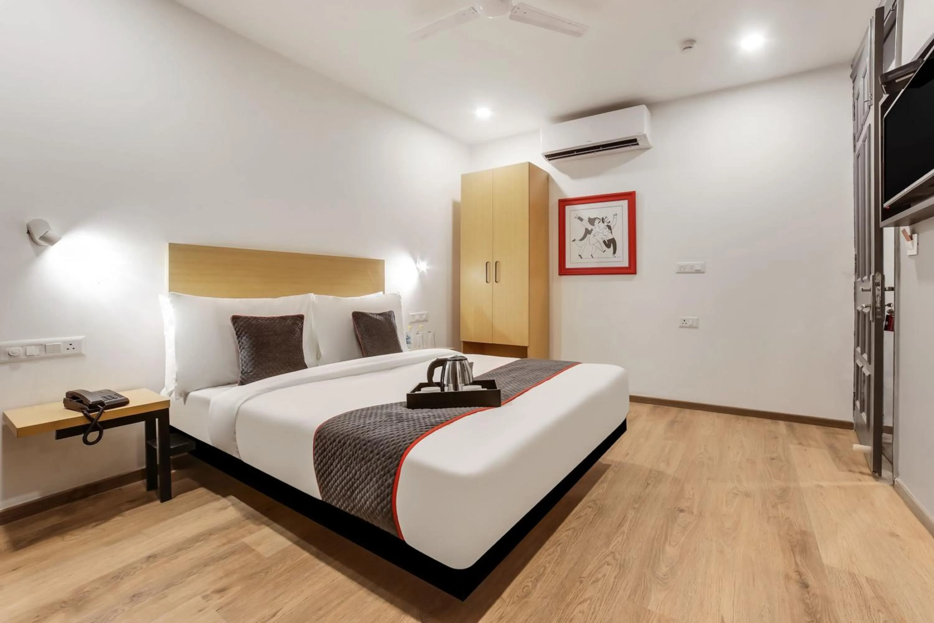 Lobby or reception, Bed in Super Townhouse 158 Near Netaji Subhash Marg Near Appu Ghar