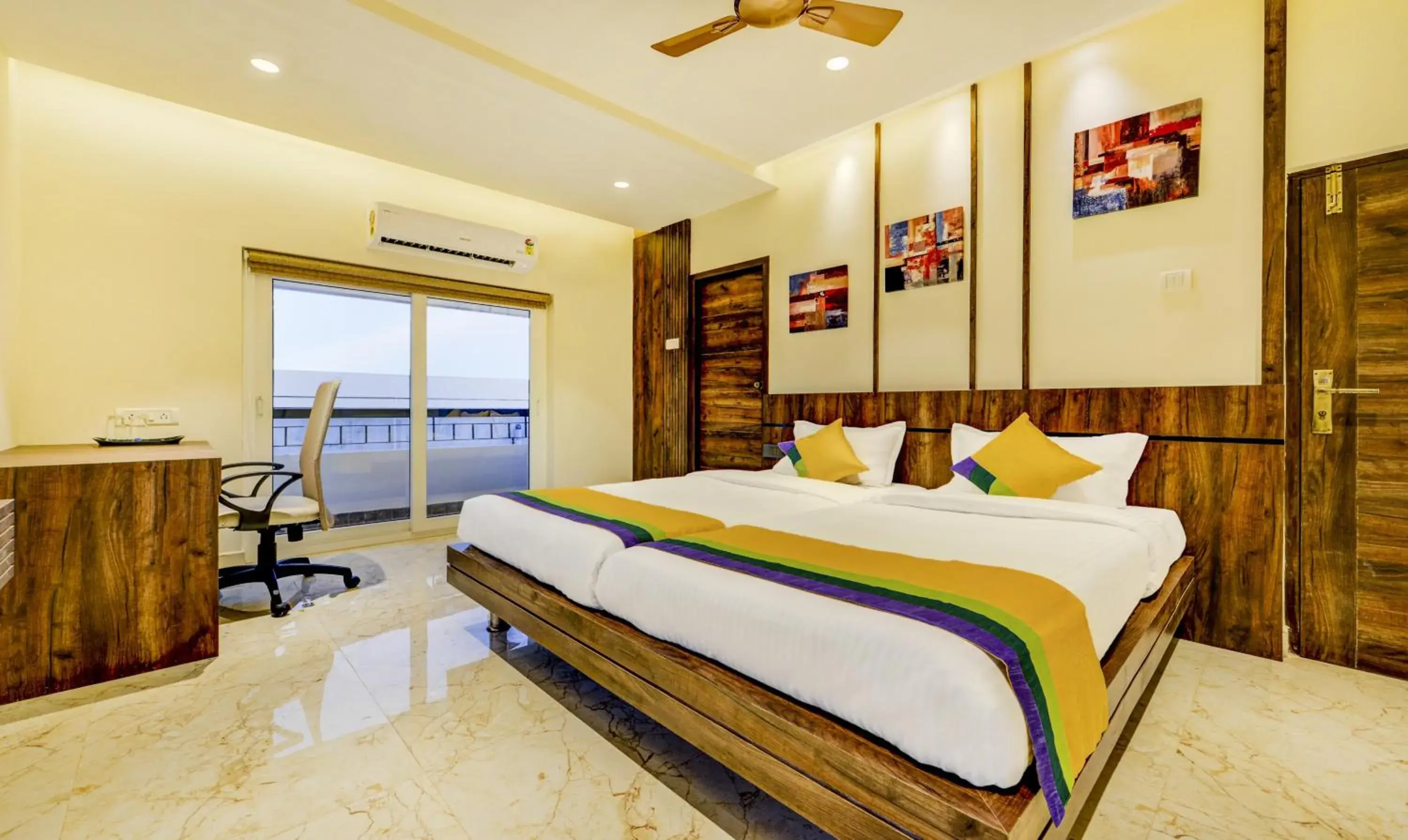 Deluxe Room - single occupancy in Itsy Hotels Mirra Deluxe Room - single occupancy in Itsy Hotels Mirra