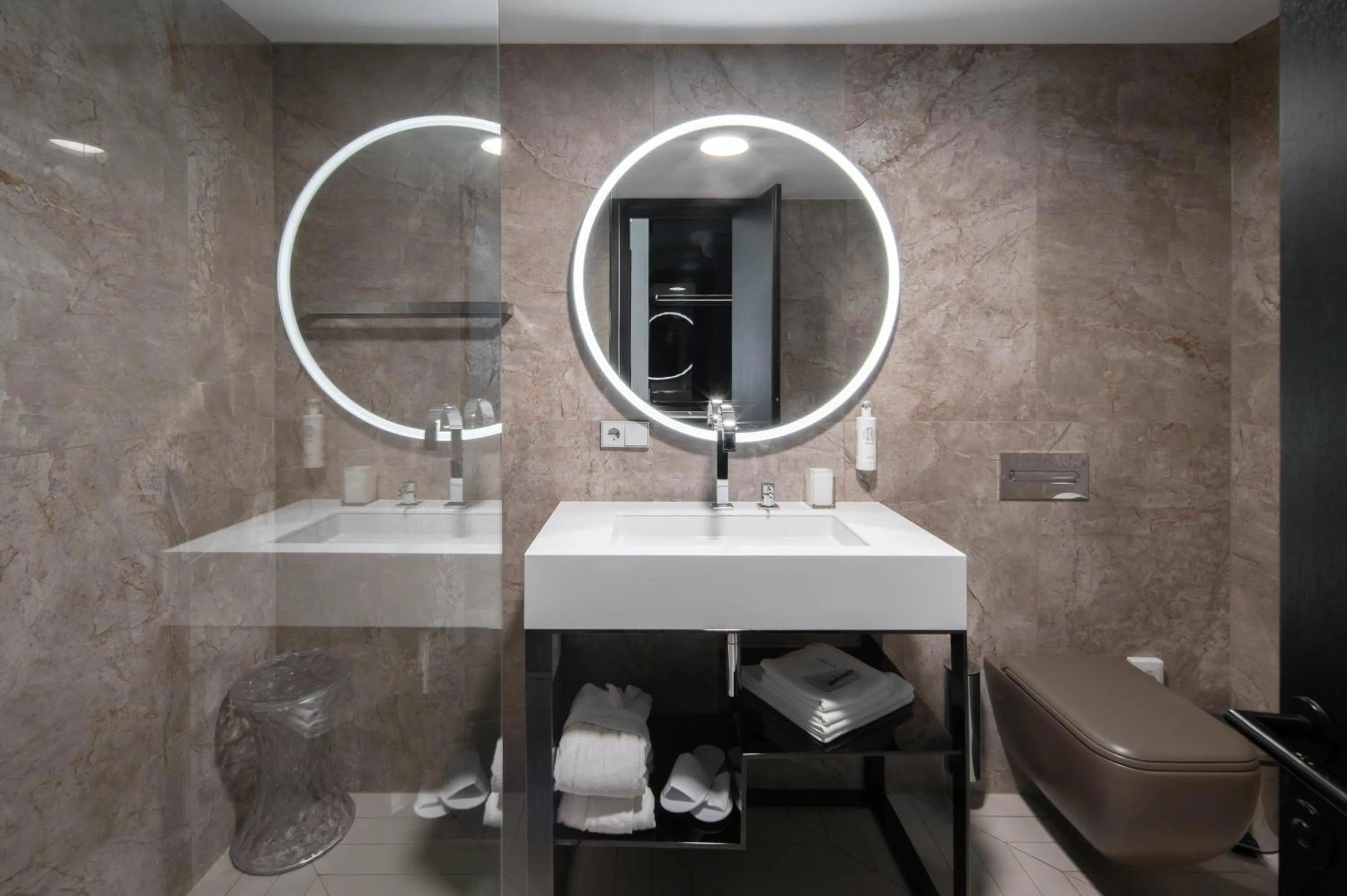 Photo of the whole room in Amsterdam Plaza Hotel & SPA