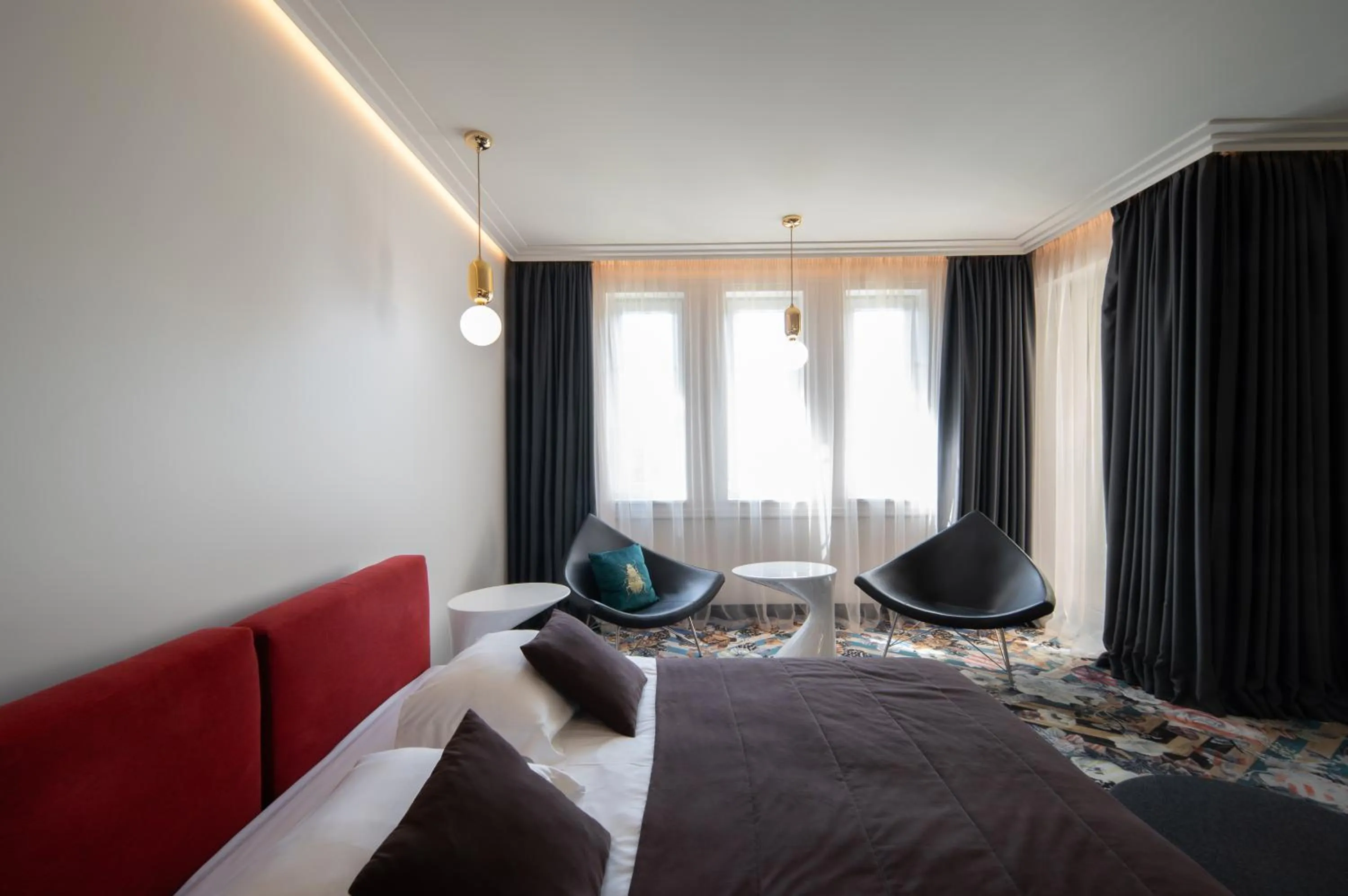 Photo of the whole room, Bed in Amsterdam Plaza Hotel & SPA