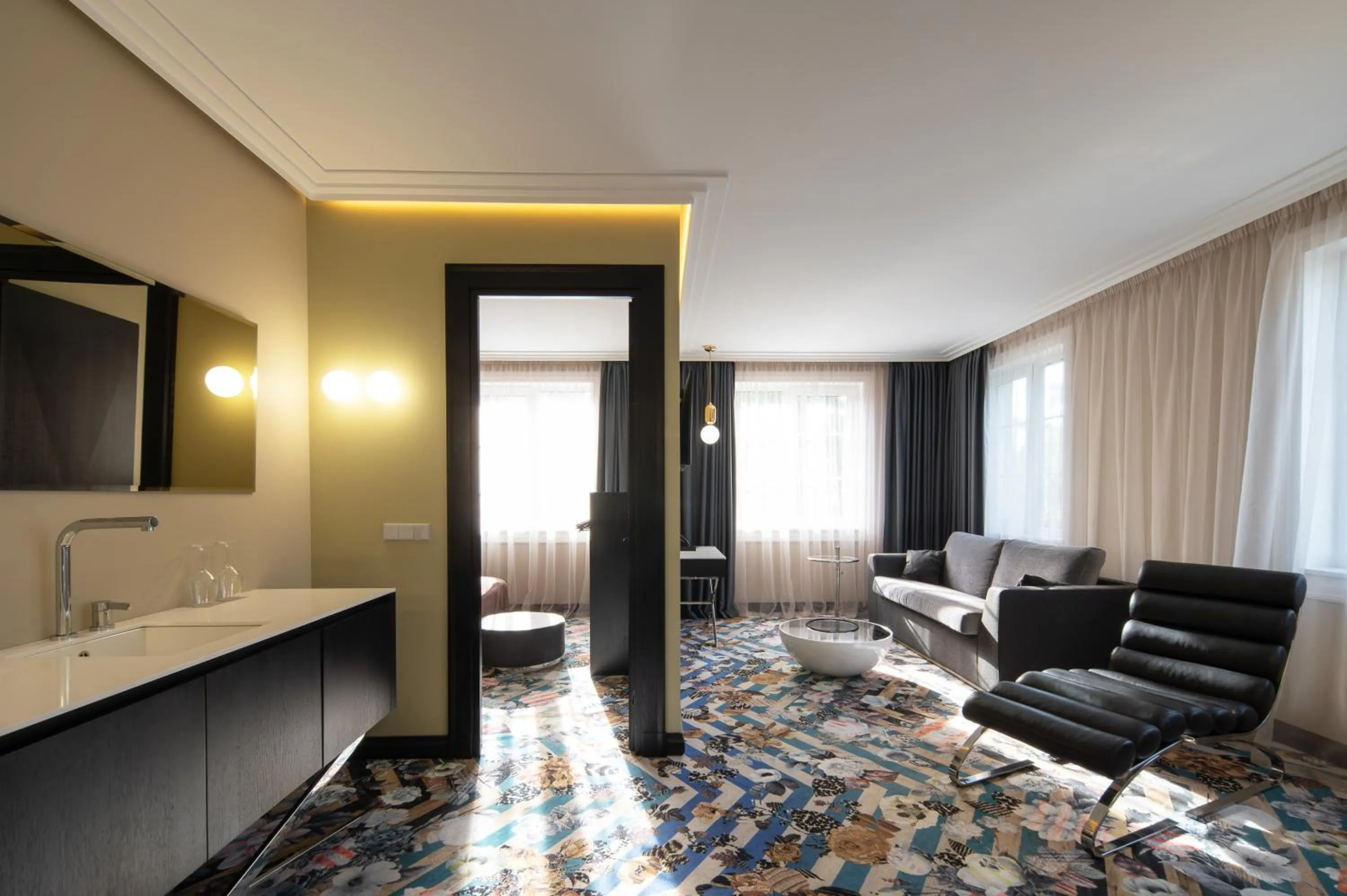 Photo of the whole room in Amsterdam Plaza Hotel & SPA