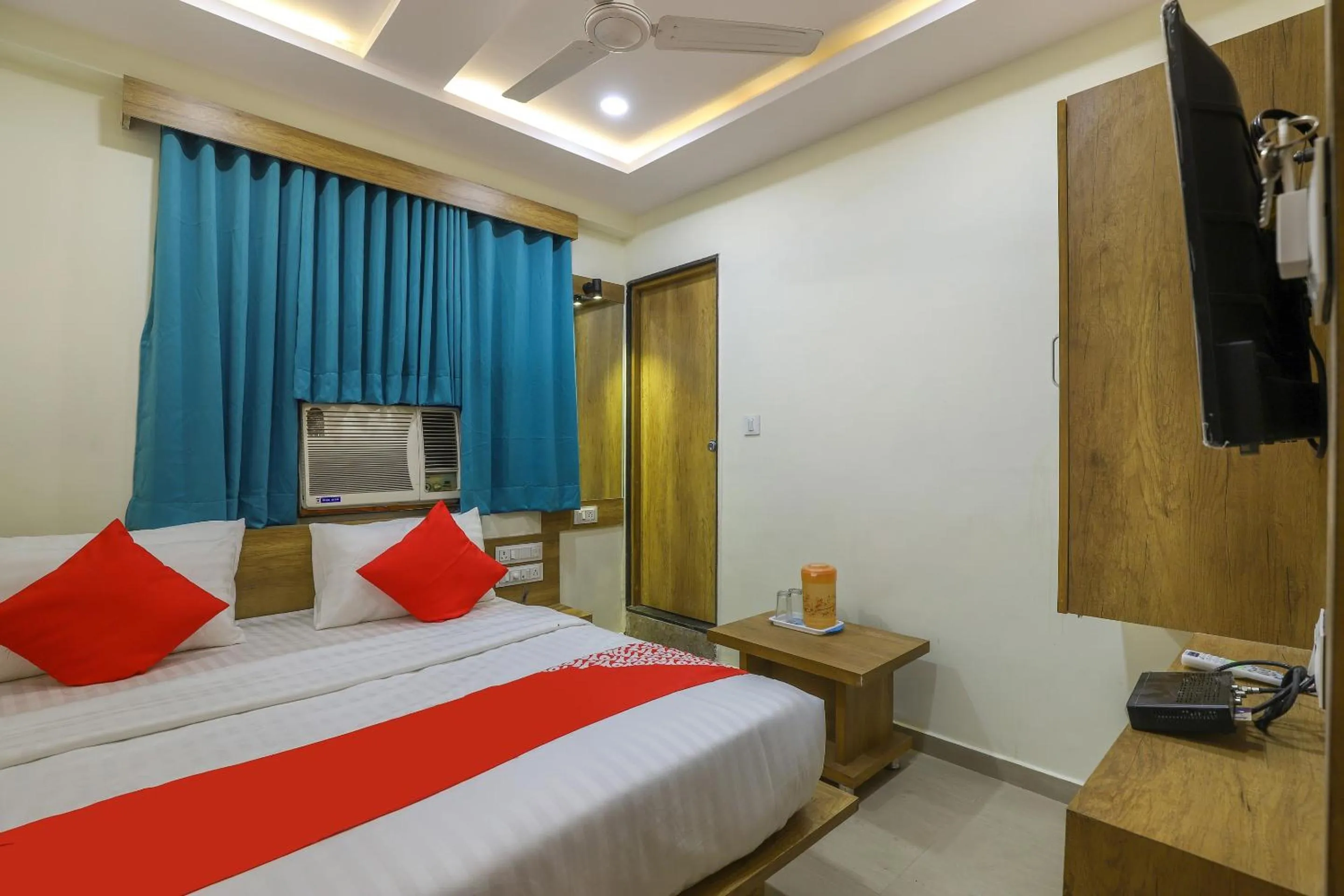 Bedroom, Bed in Hotel O Shubham Inn