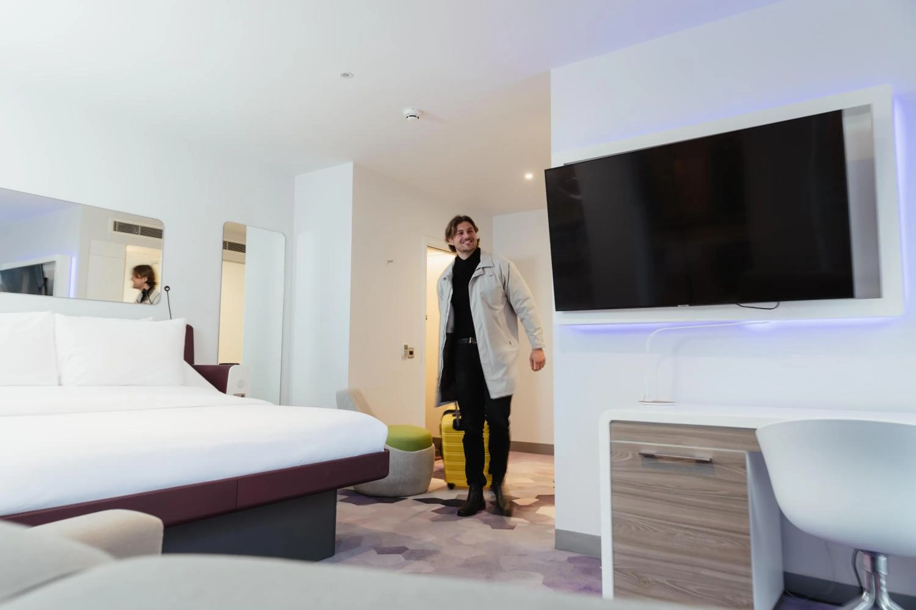 Bedroom, Bed in YOTEL Glasgow