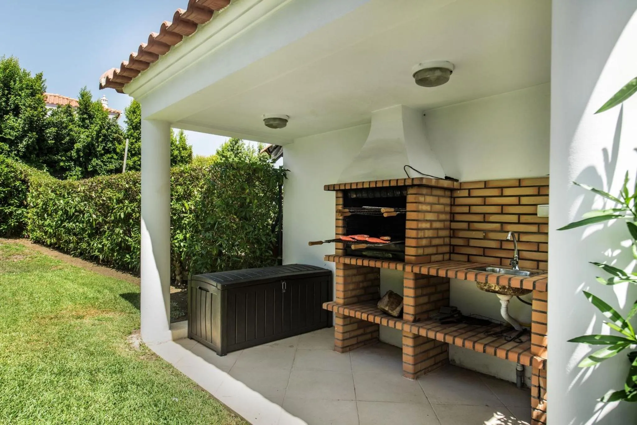 BBQ facilities in Charming Villa With Private Pool in Vibrant Vilamoura, Free AC and Wifi
