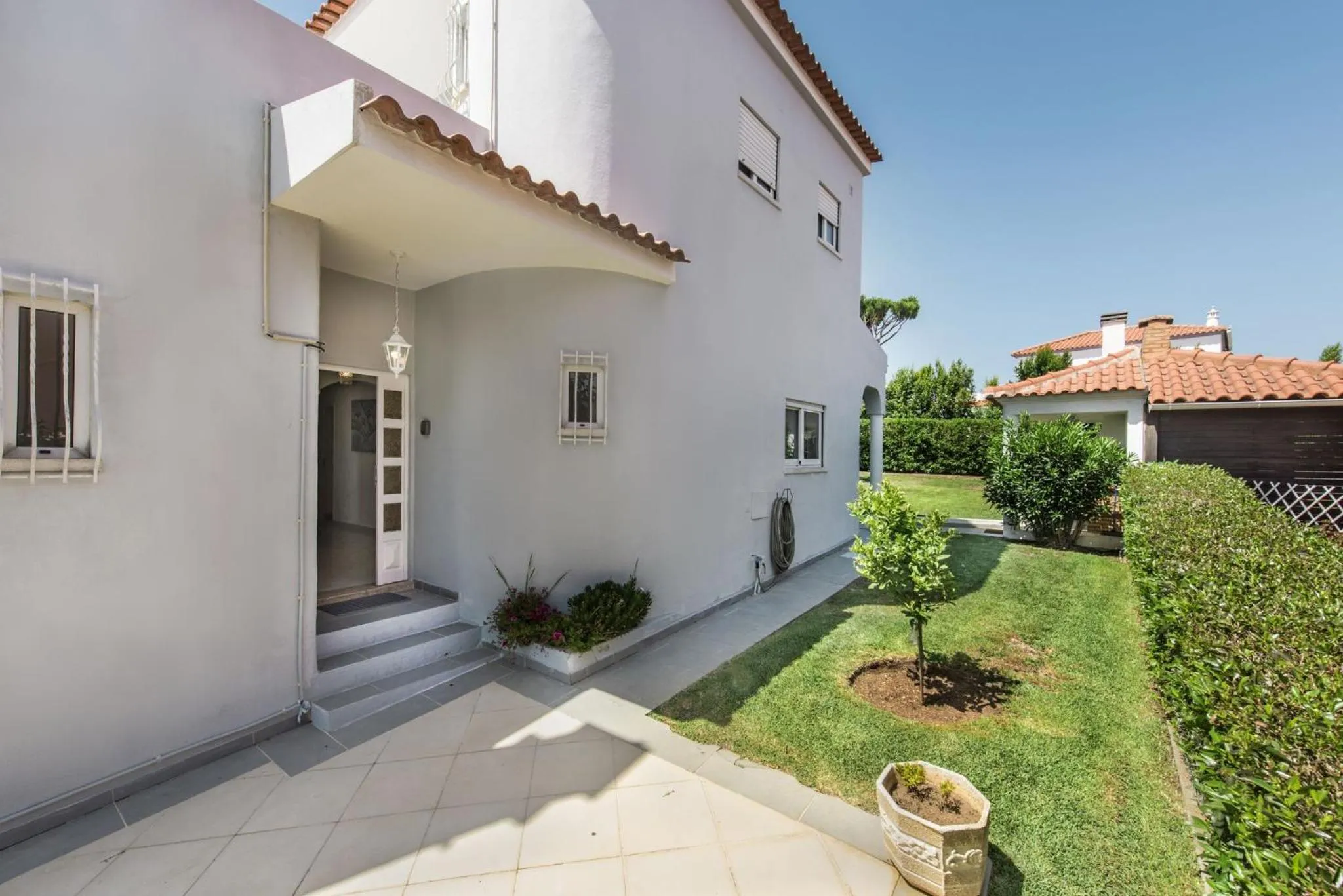 Charming Villa With Private Pool in Vibrant Vilamoura, Free AC and Wifi