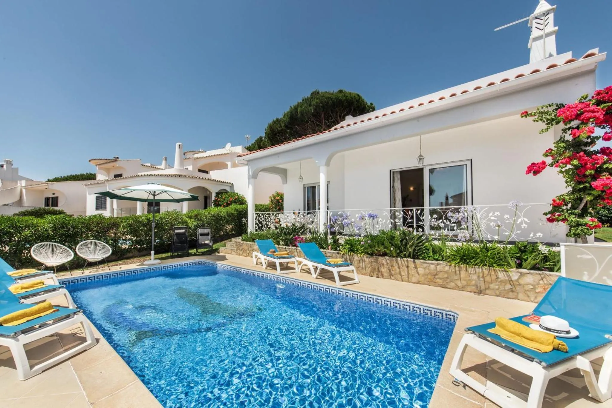 Summer in Charming Villa With Private Pool in Vibrant Vilamoura, Free AC and Wifi