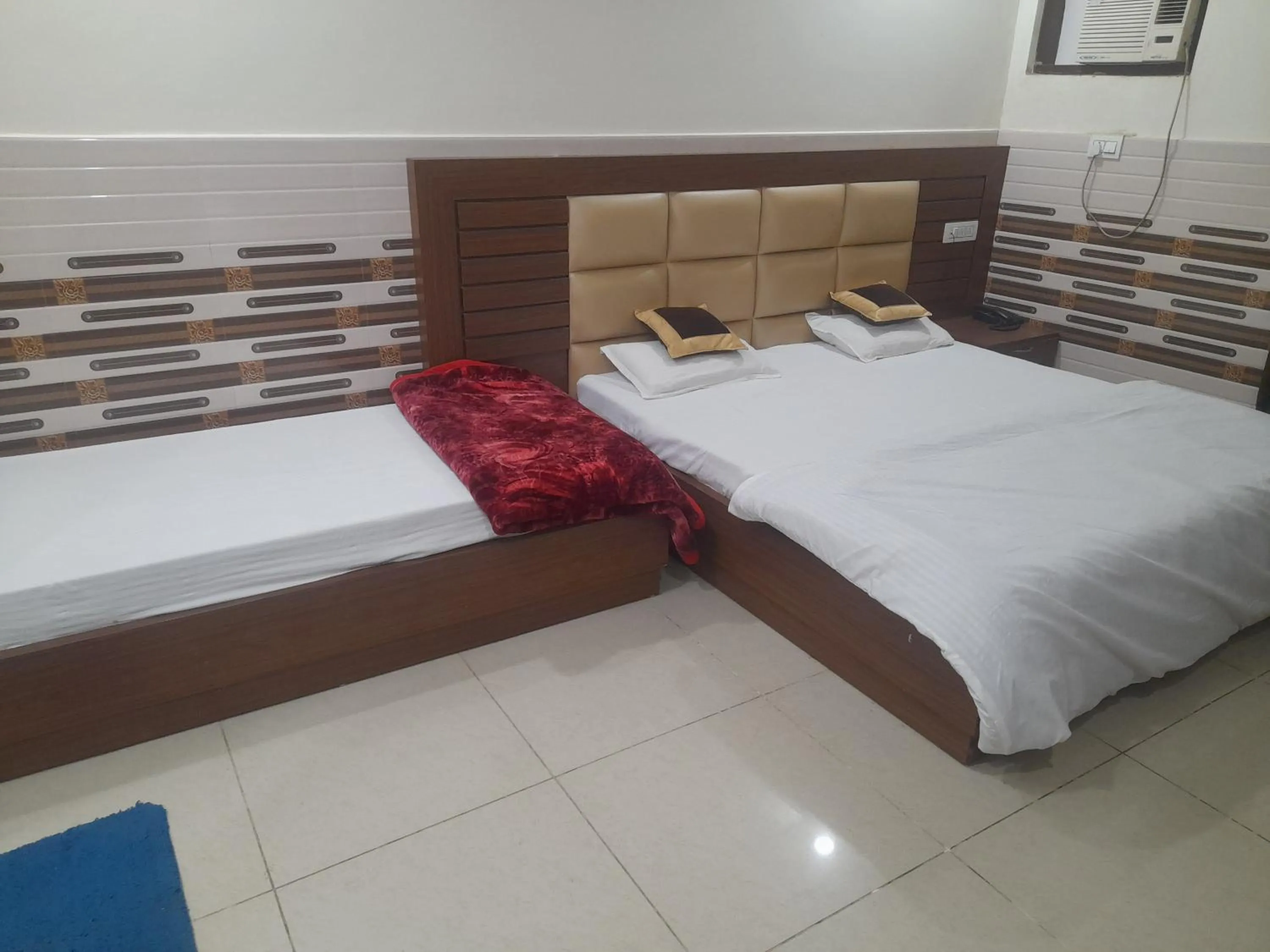 Bed in Abrol residency