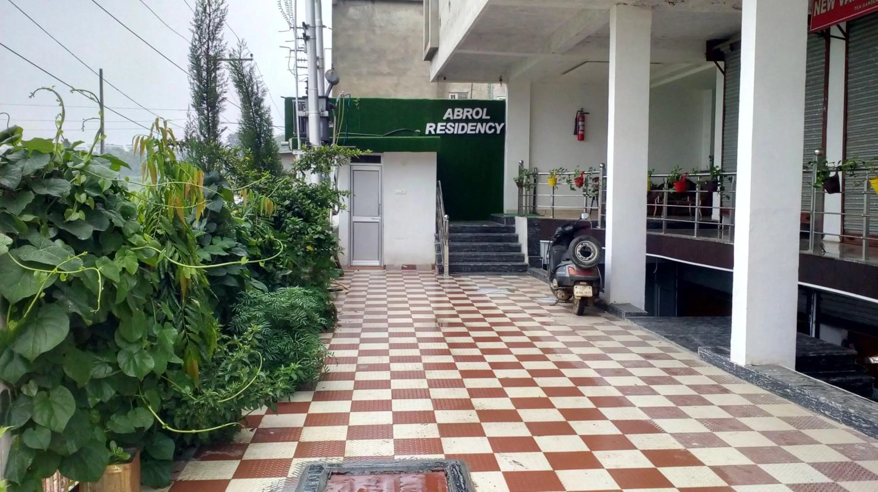 Facade/entrance in Abrol residency