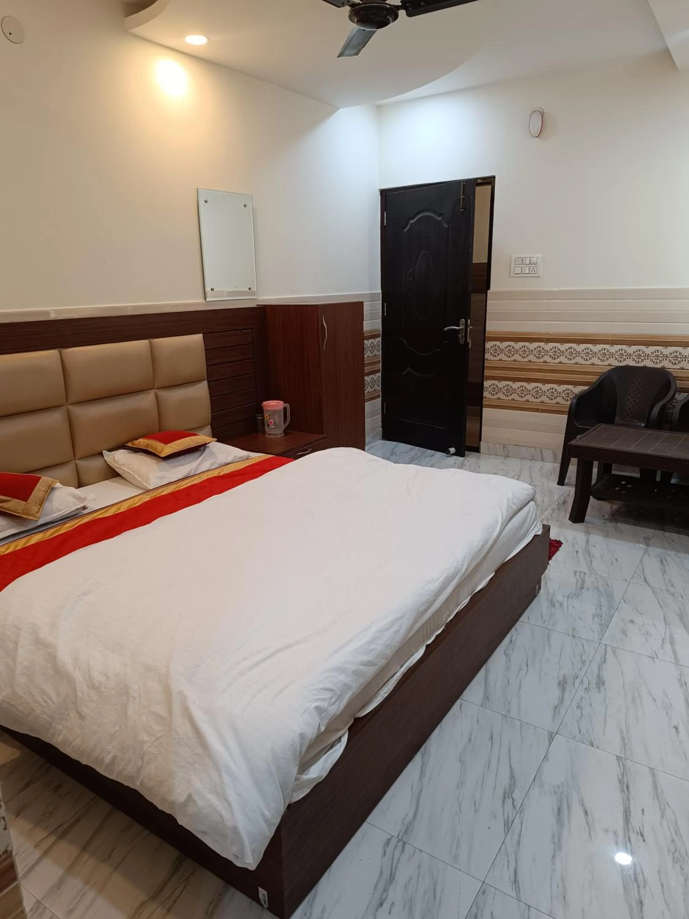 Bed in Abrol residency