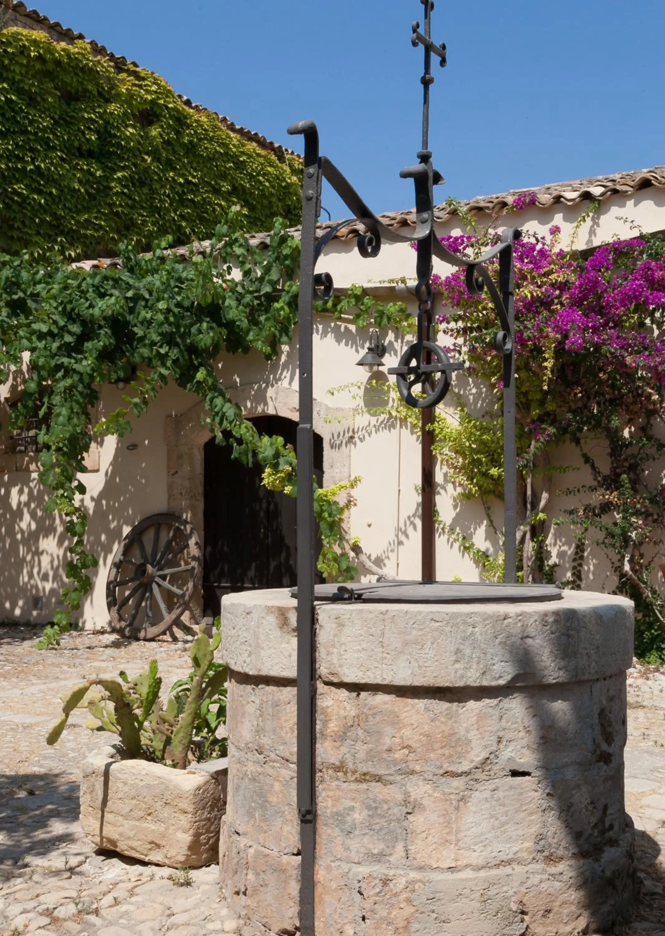 Patio in Baglio Siciliamo Country House