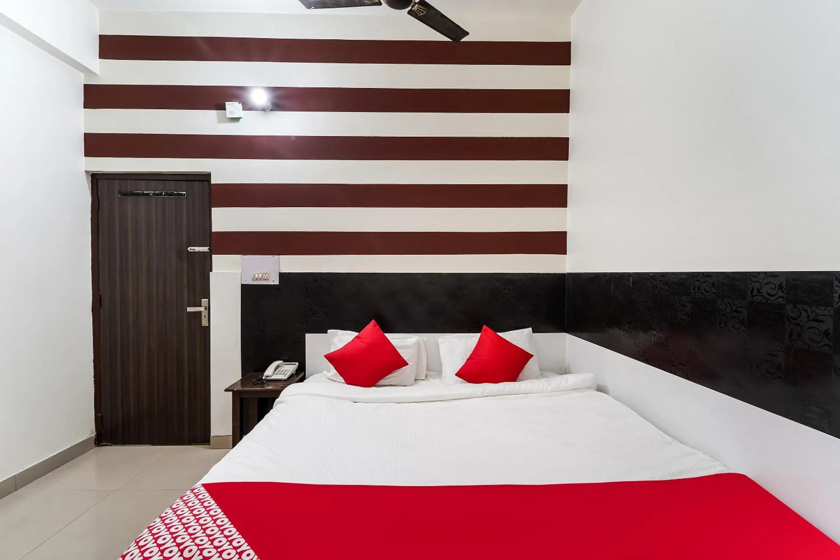 Bedroom, Bed in Hotel O Landlord