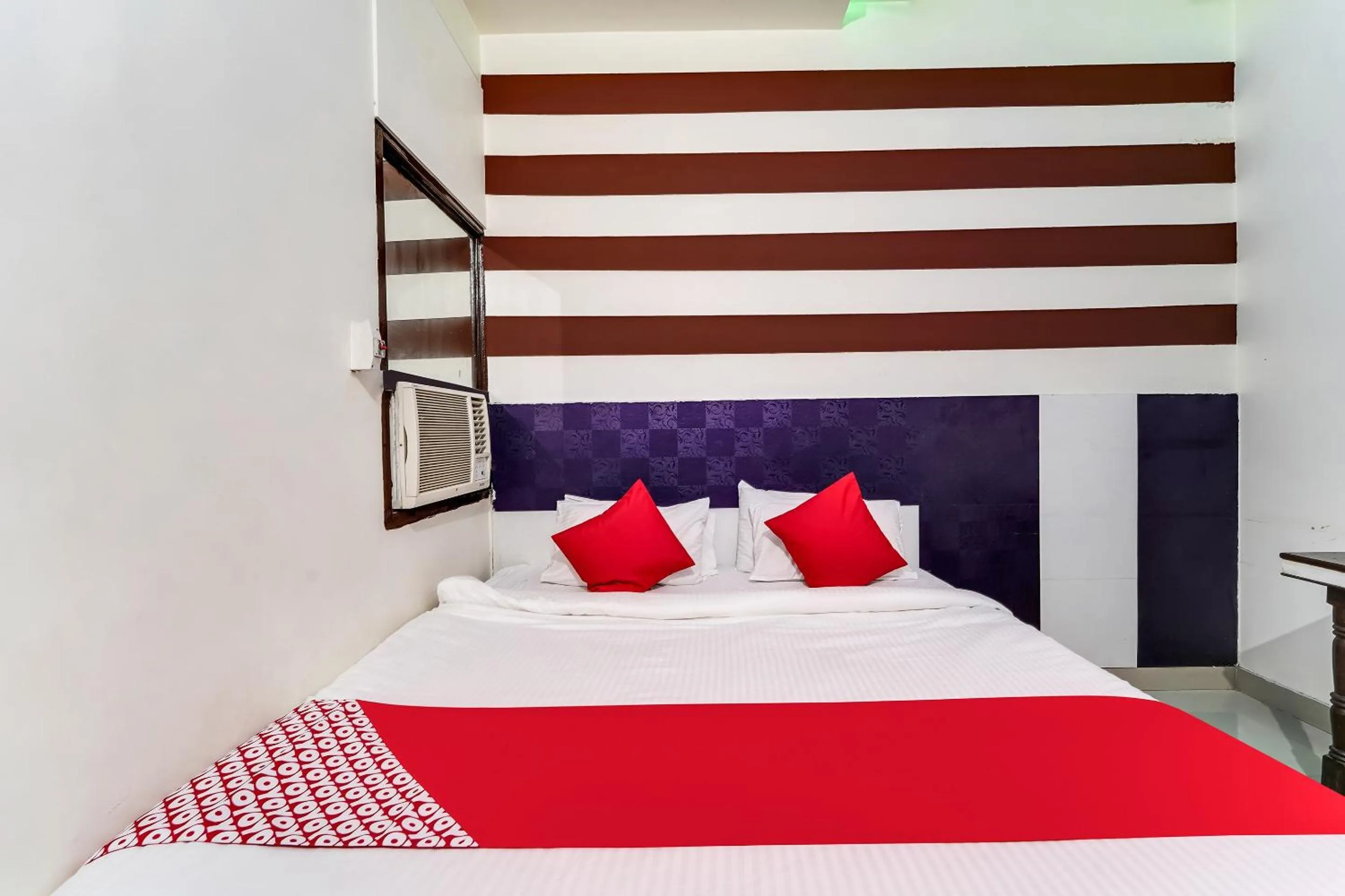 Bedroom, Bed in Hotel O Landlord