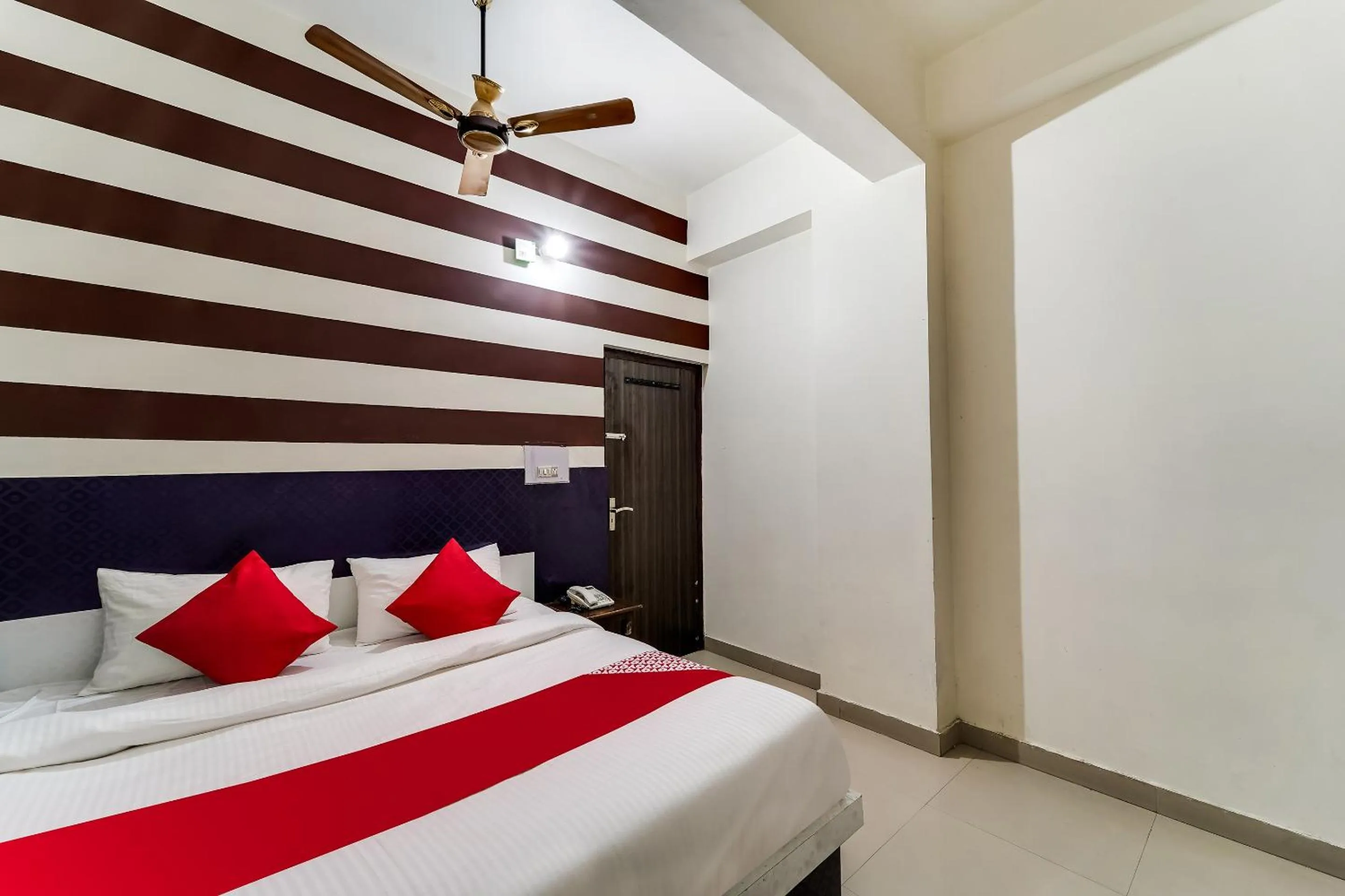 Bedroom, Bed in Hotel O Landlord