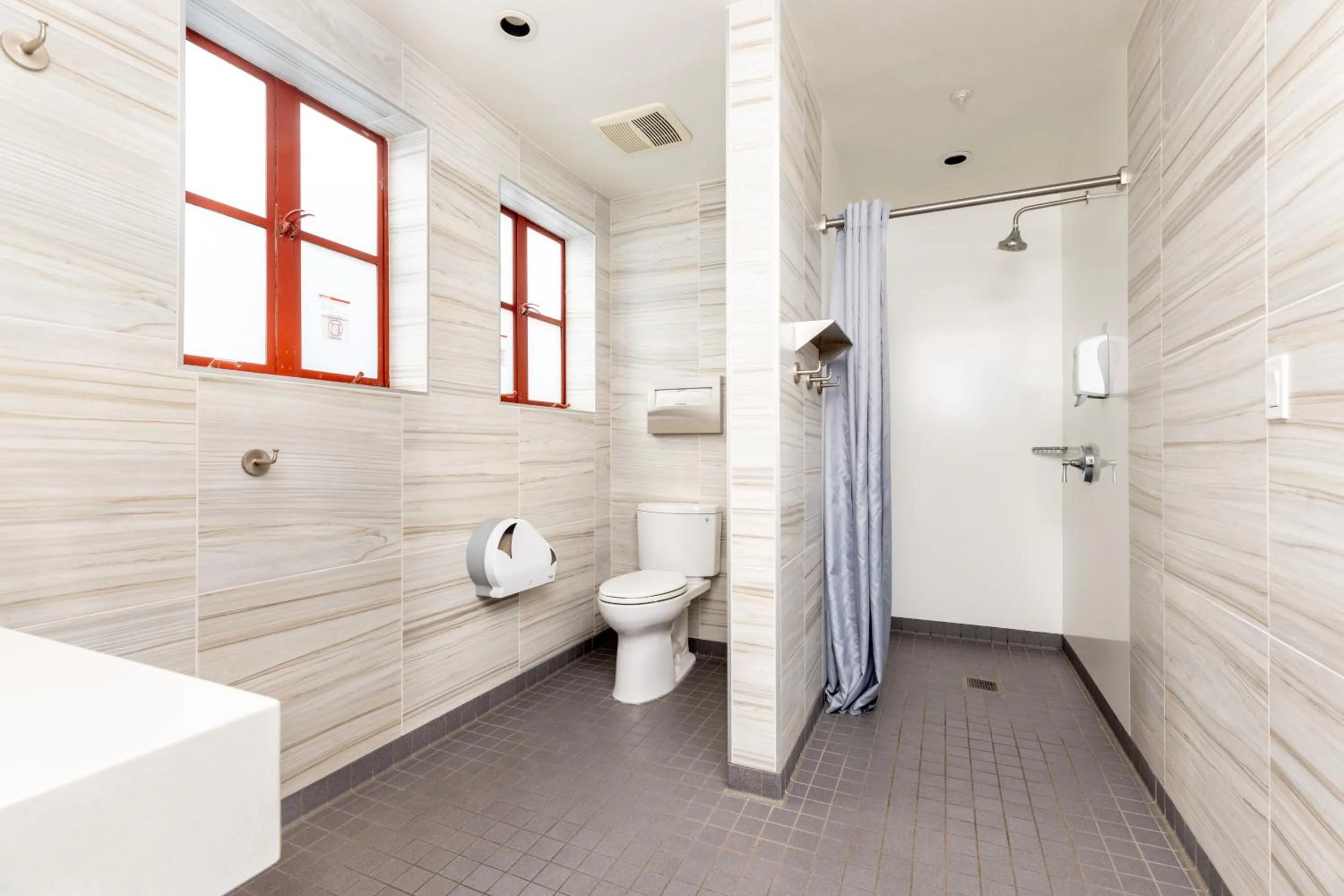 Bathroom in HI Los Angeles Santa Monica Hostel