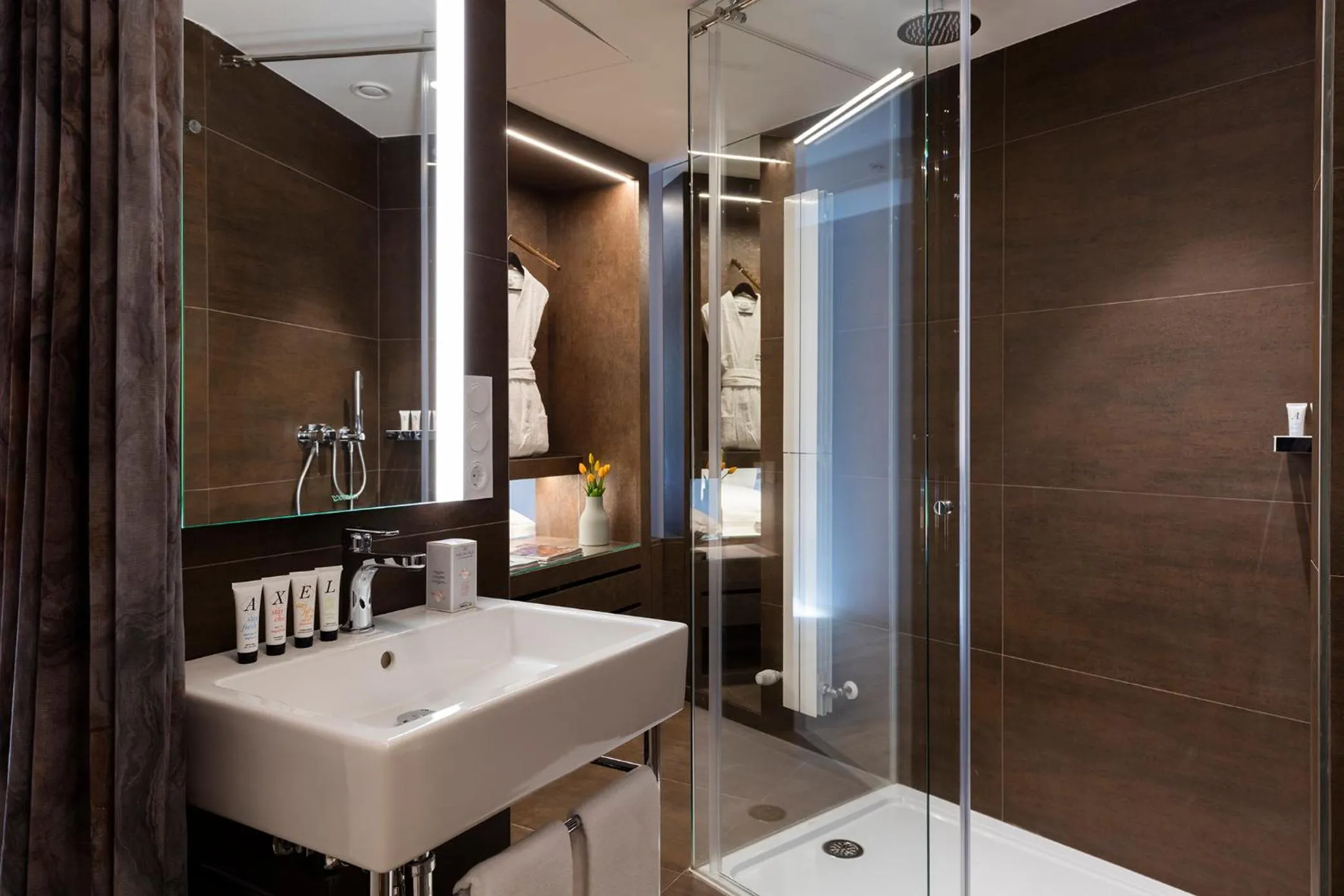 Toilet in Axel Hotel San Sebastián - Adults Only