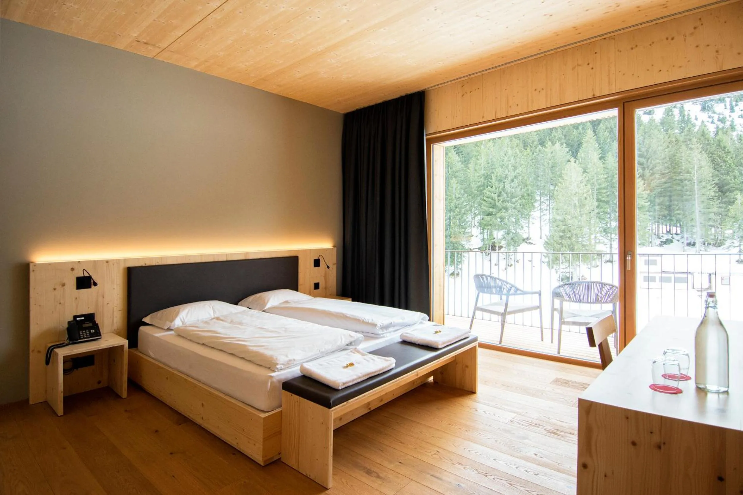 Bedroom, Bed in Campra Alpine Lodge & Spa