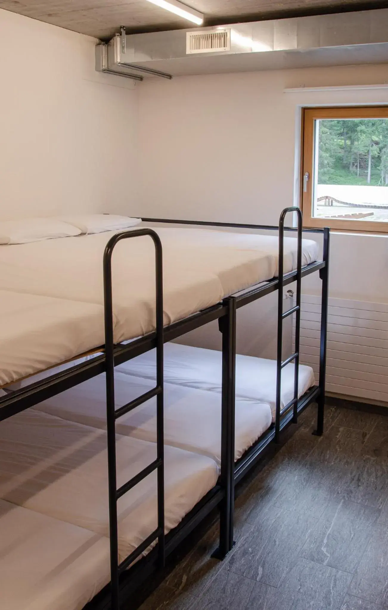 Mixed Dormitory Room in Campra Alpine Lodge & Spa Mixed Dormitory Room in Campra Alpine Lodge & Spa