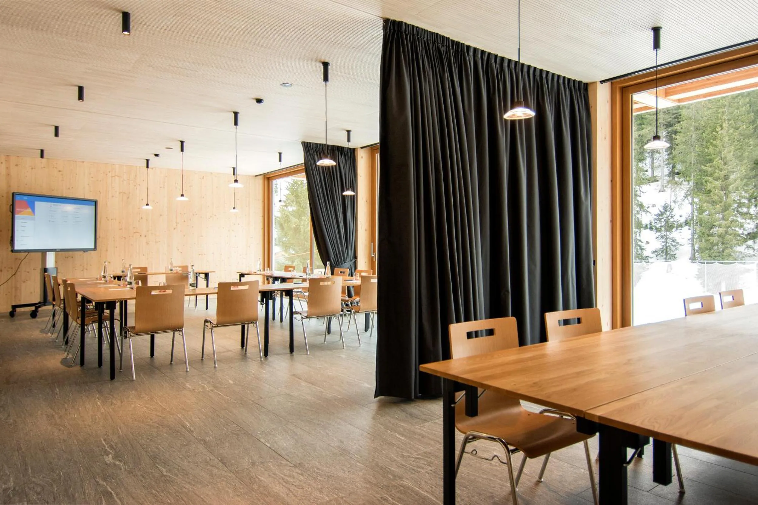 Meeting/conference room in Campra Alpine Lodge & Spa