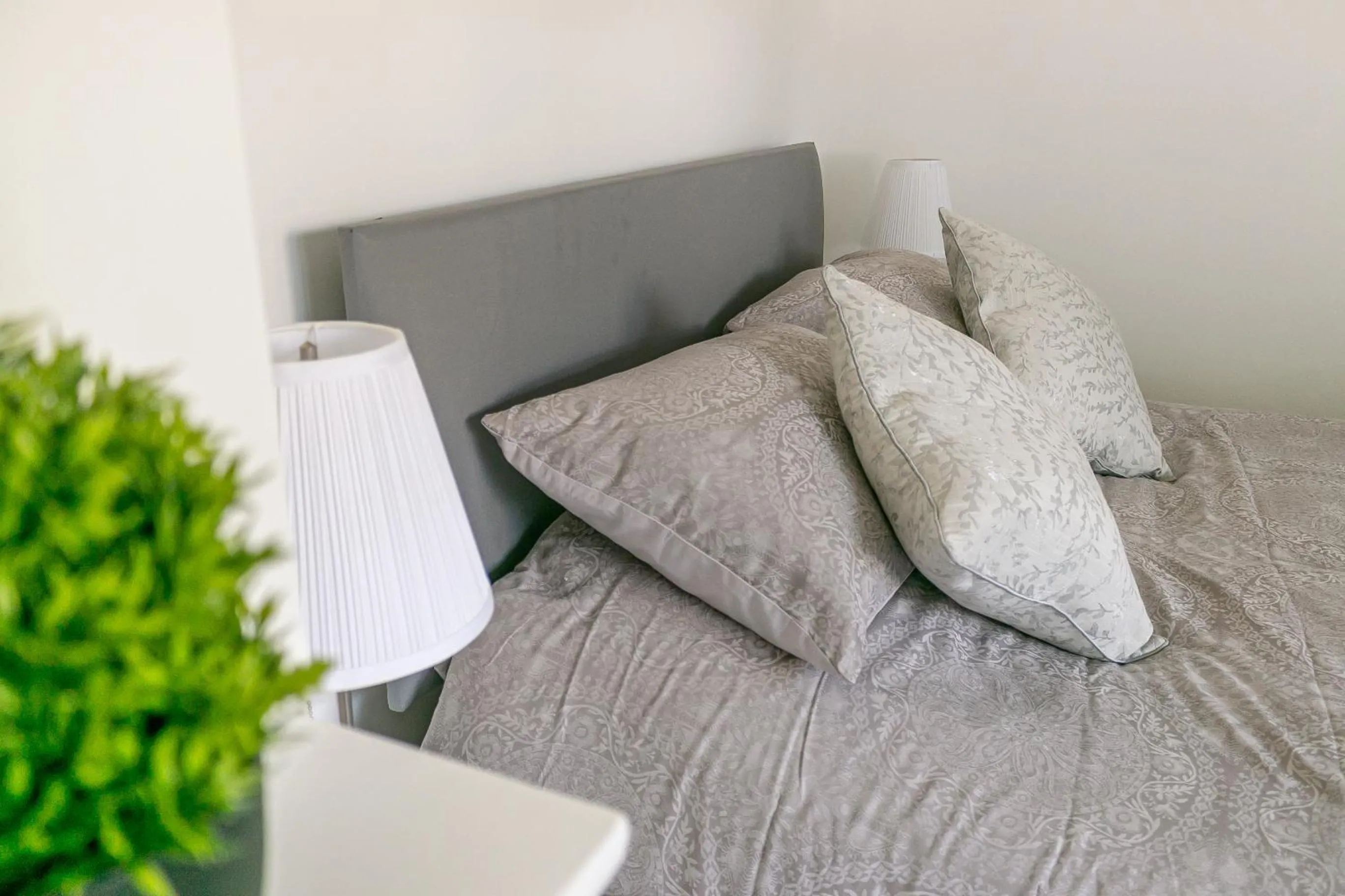 Bedroom, Bed in Hillcrest Lodge