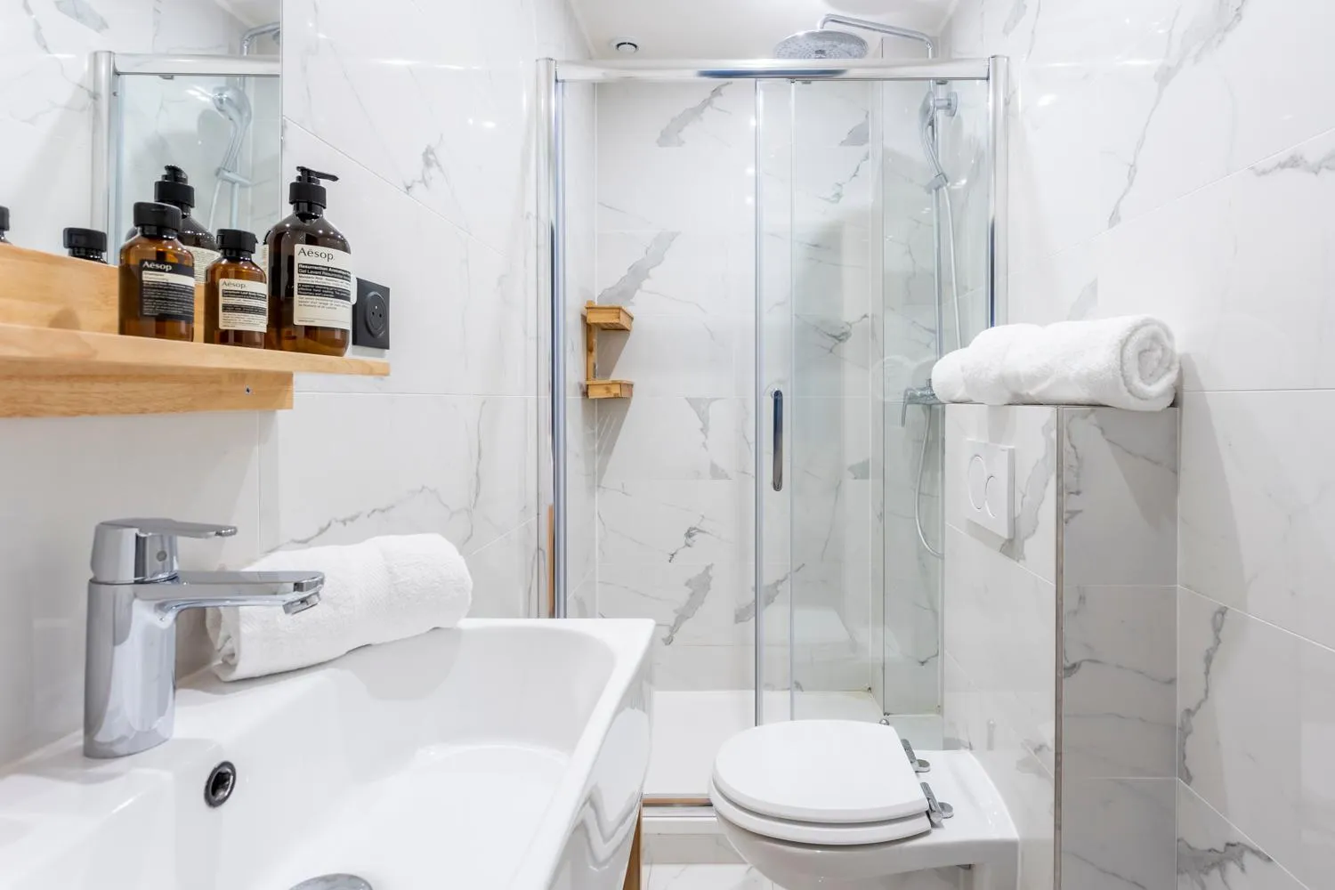 Bathroom in Best Stay Jeuneurs