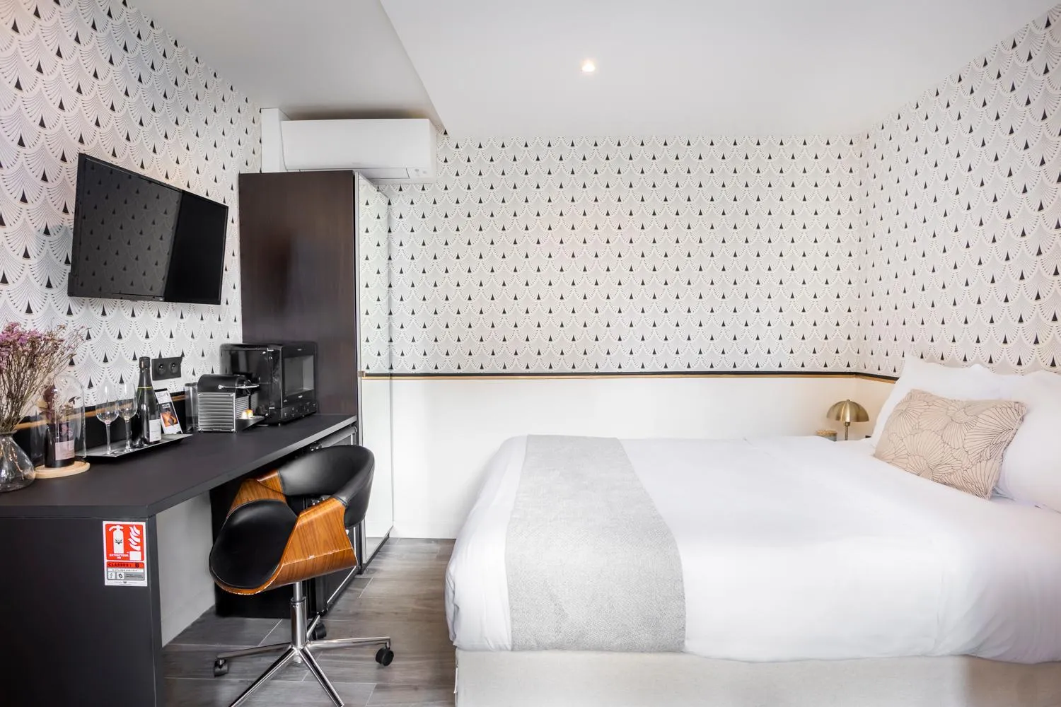 Bed in Best Stay Jeuneurs