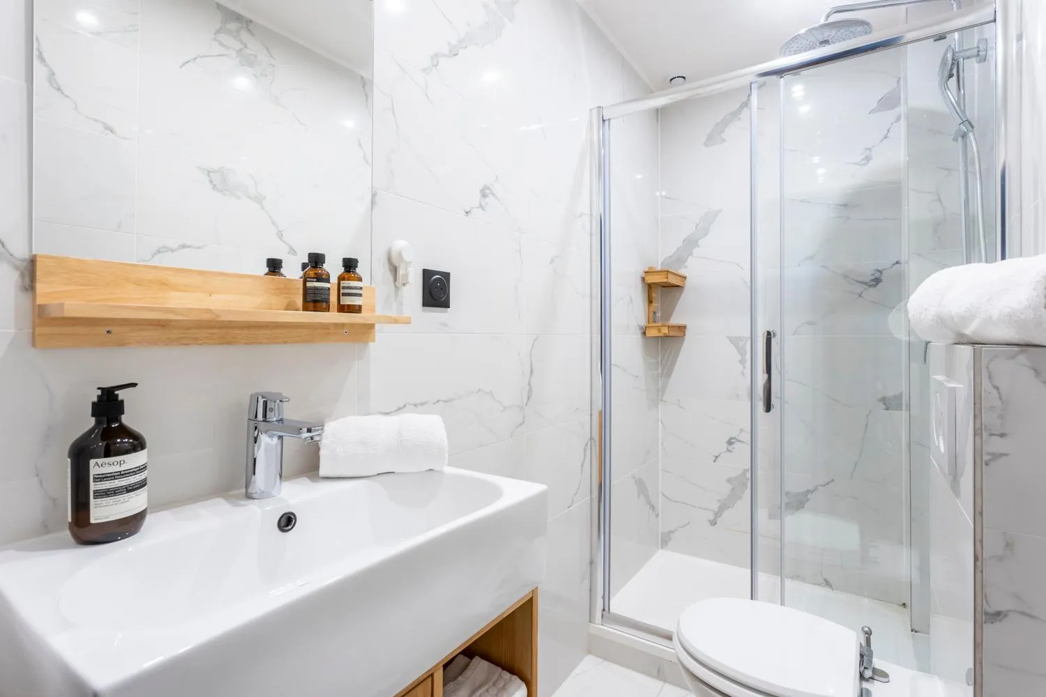 Bathroom in Best Stay Jeuneurs