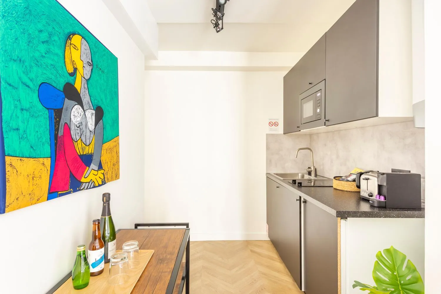 Kitchen or kitchenette in Best Stay Jeuneurs