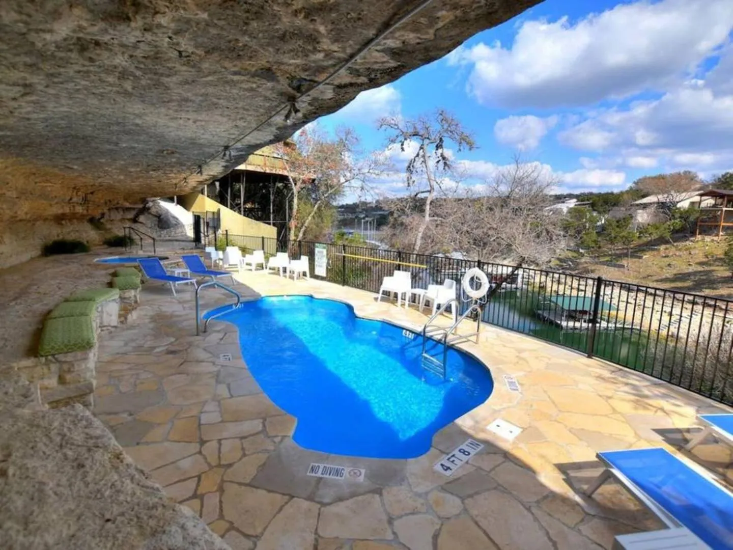 Treehouse Bungalow - Community PoolHot Tub #13