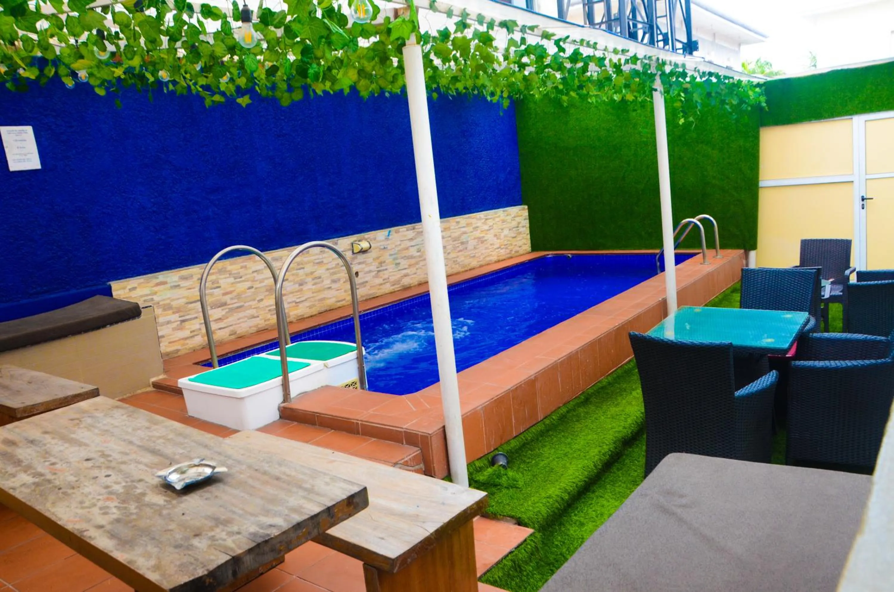 Swimming pool in J Gibson Hotel