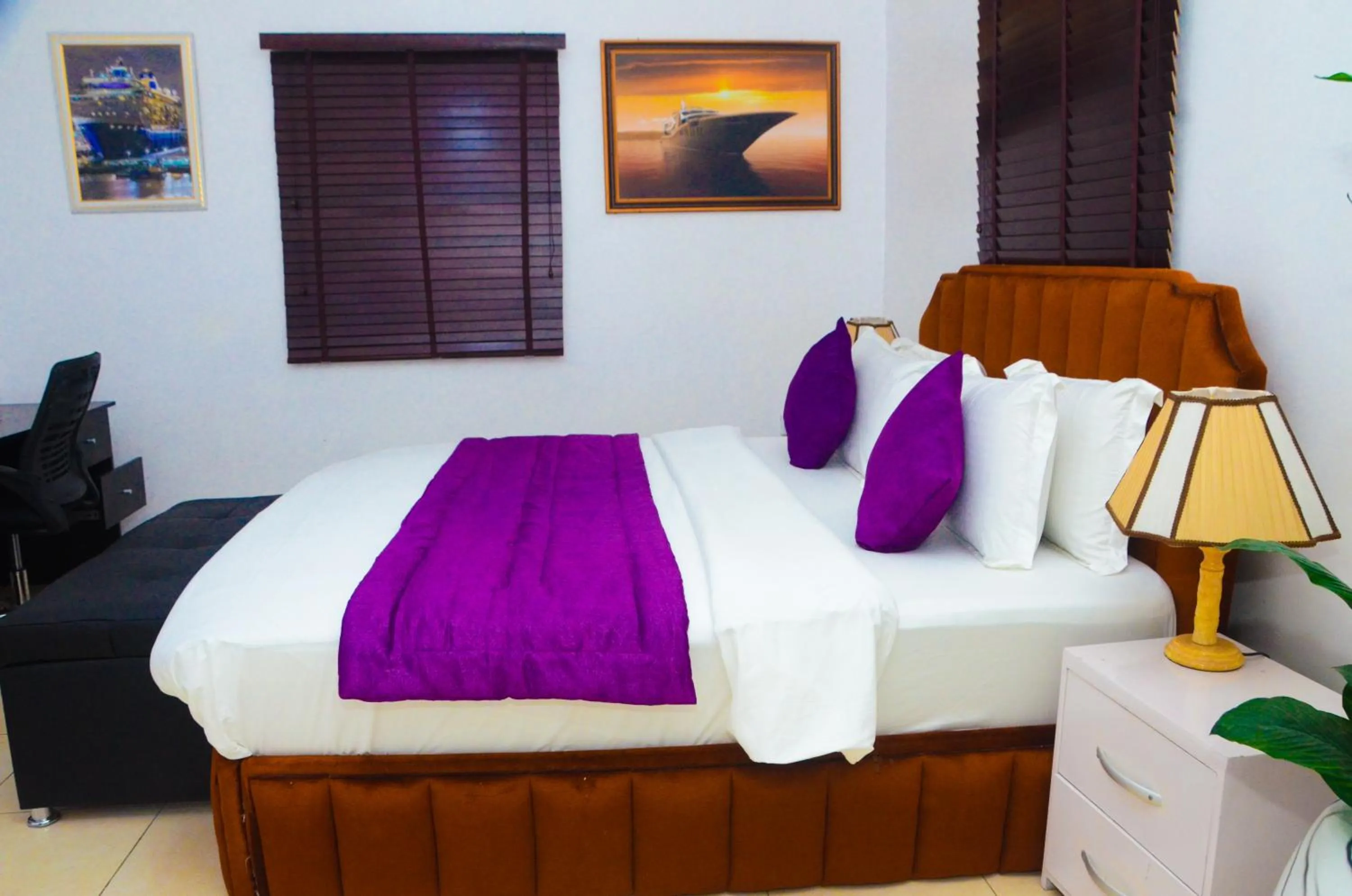 Bedroom, Bed in J Gibson Hotel