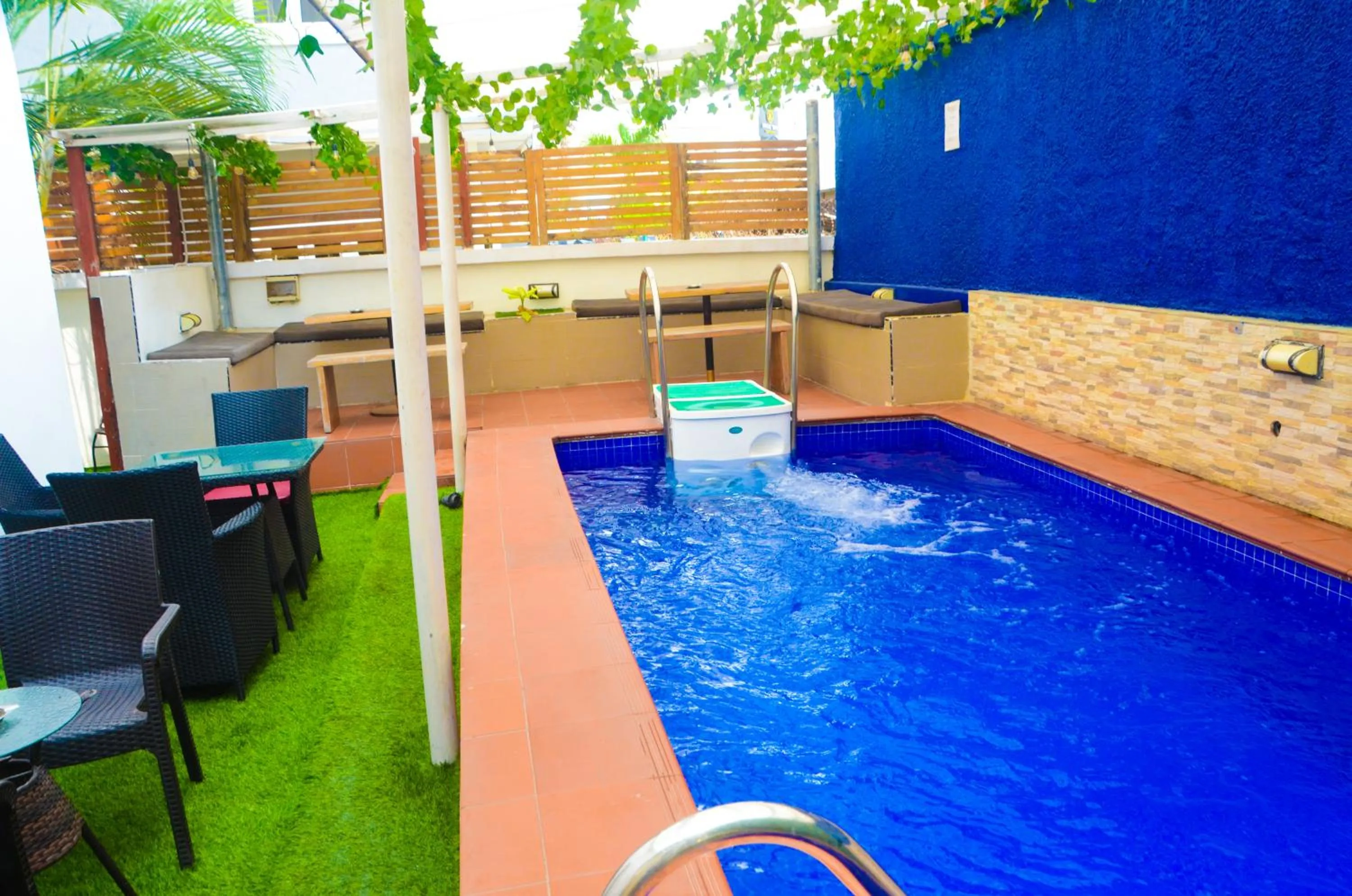 Swimming pool in J Gibson Hotel