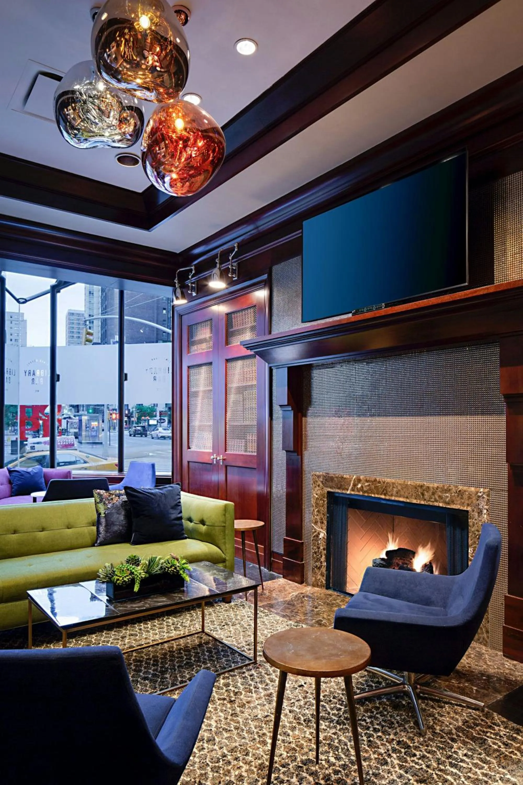 Lounge or bar in Sheraton New York Times Square Hotel