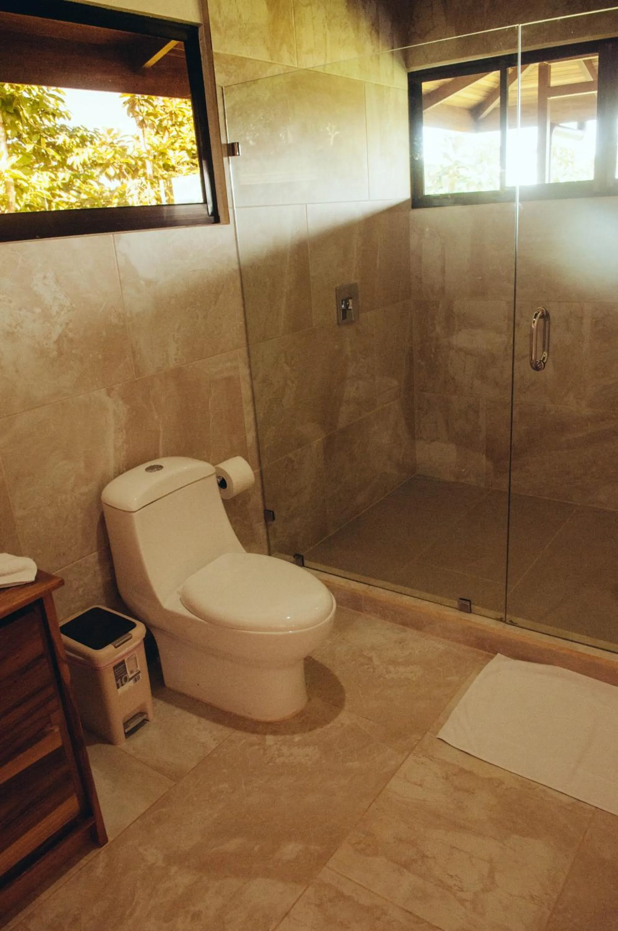 Bathroom in Drake Bay Greenleaf