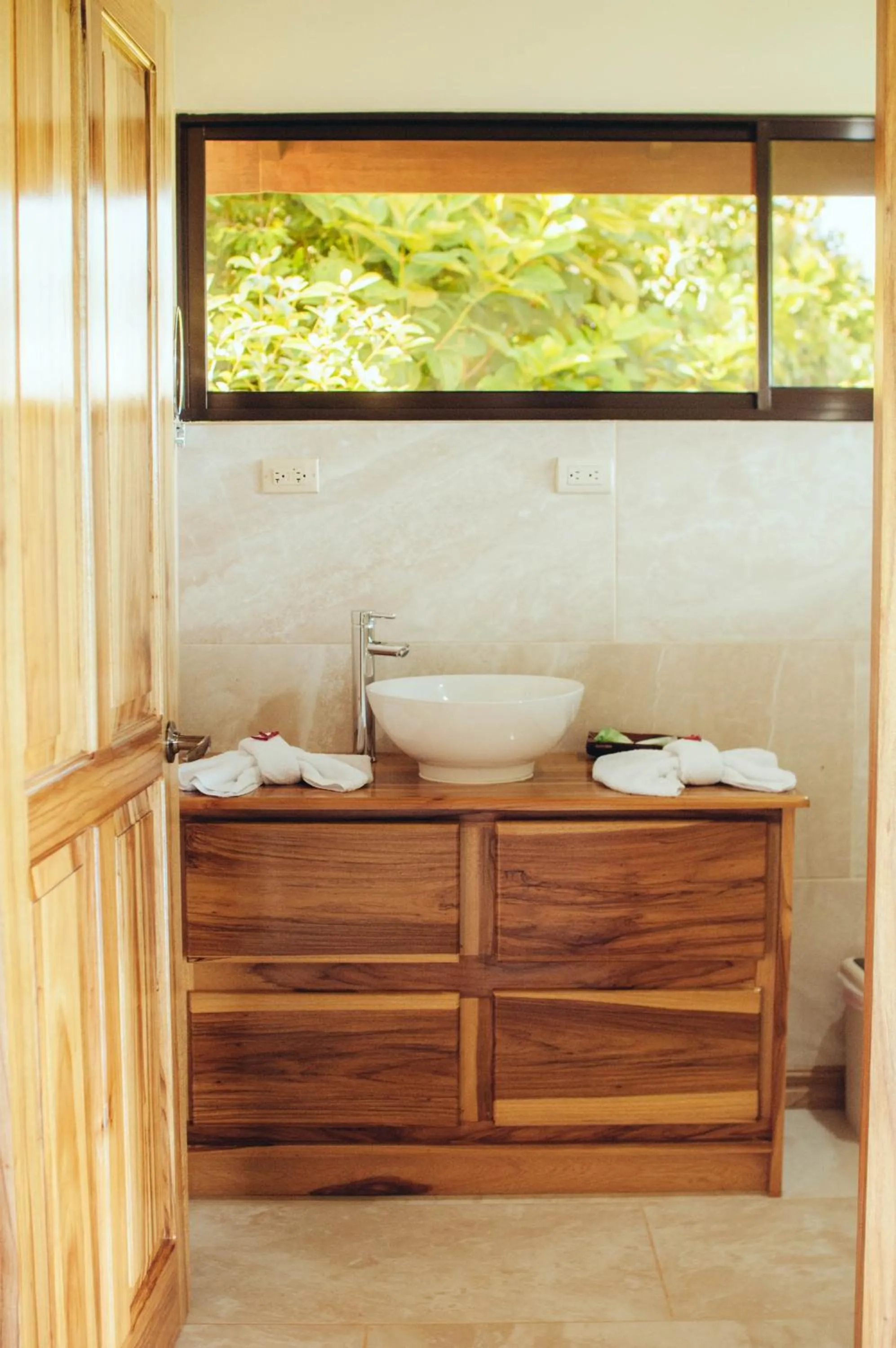 Bathroom in Drake Bay Greenleaf