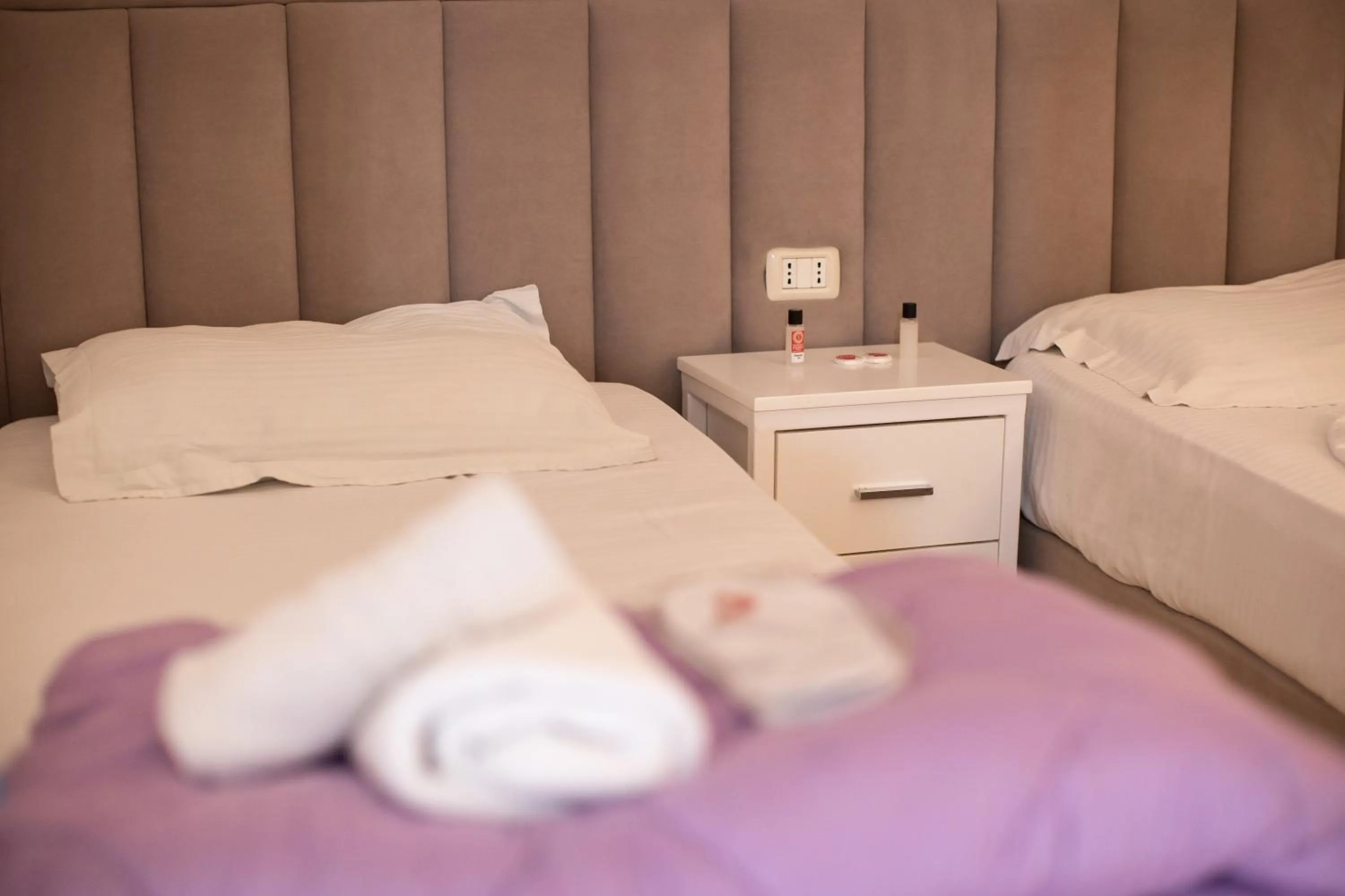 Photo of the whole room in VILA SANREMO