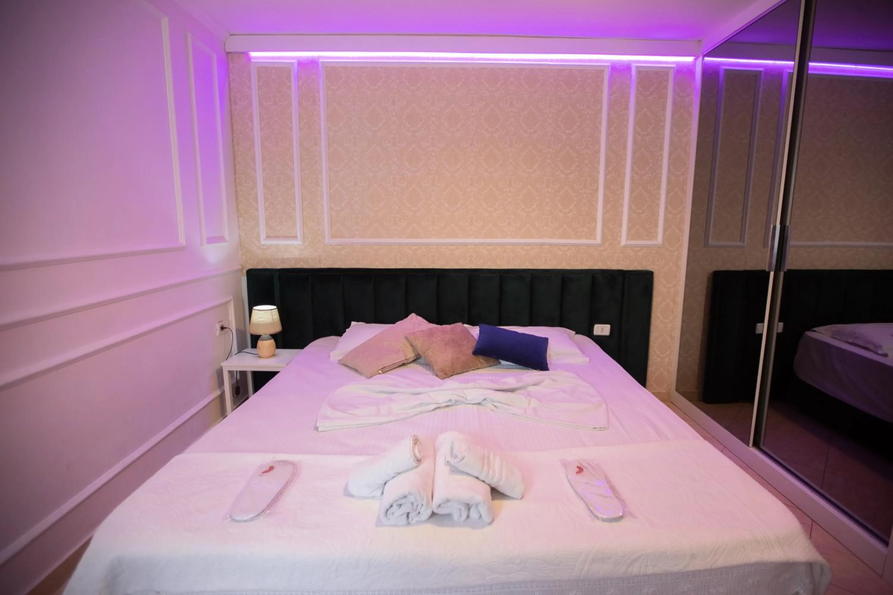 Photo of the whole room in VILA SANREMO