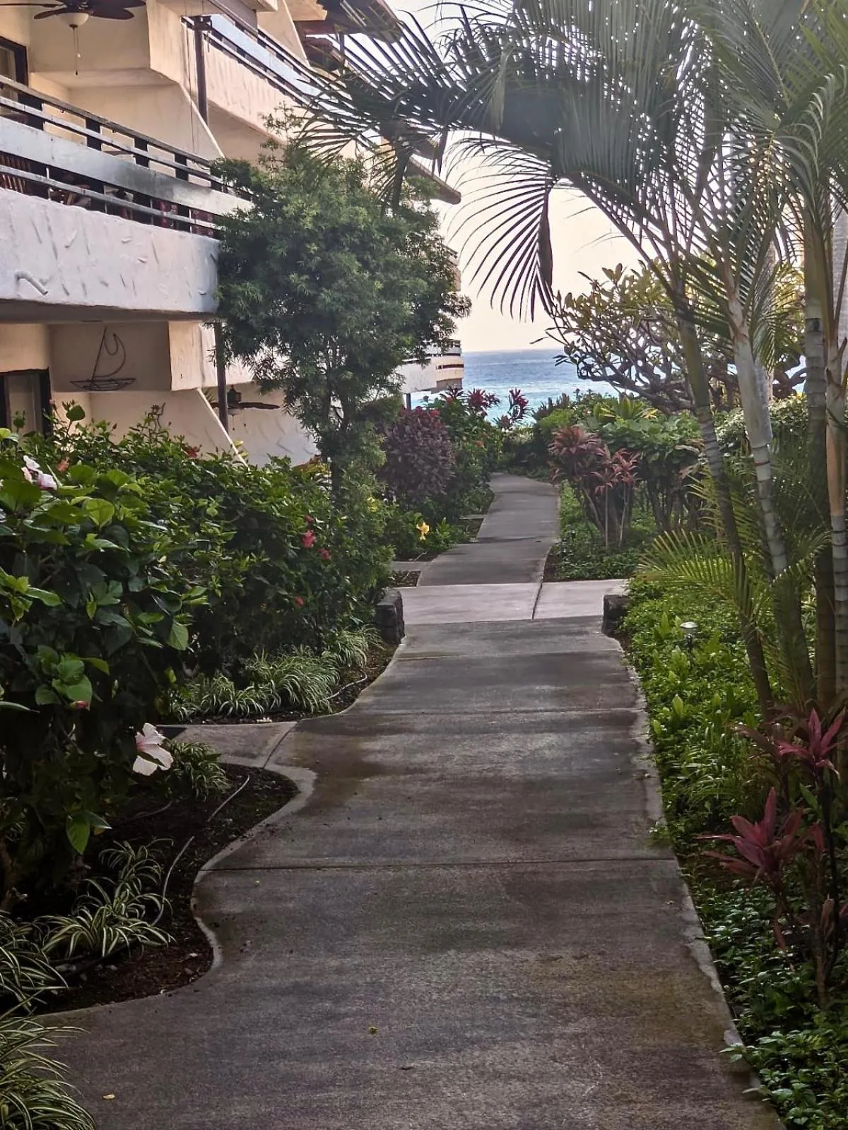 Facade/entrance in Unwind on Your Fantasy Hawaiian Vacation- 1BD/1BA Condo in Kailua-Kona, Hawaii