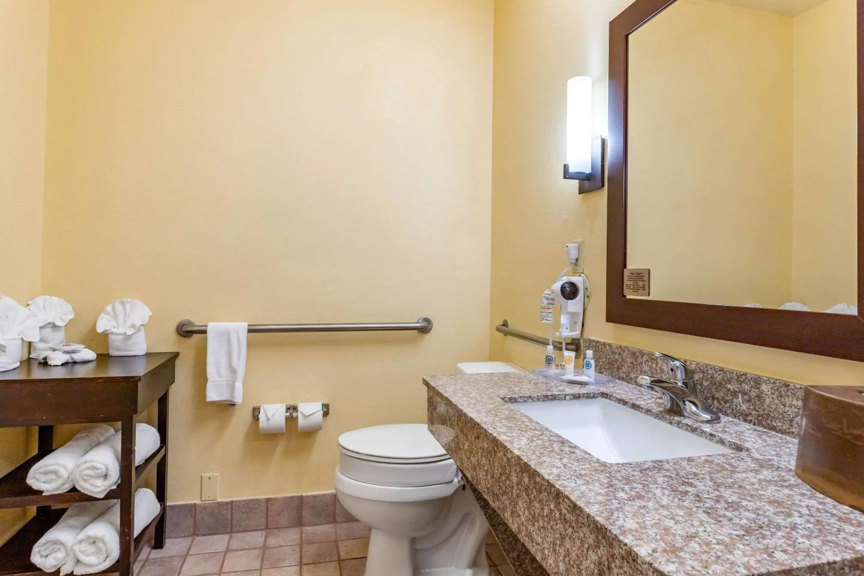 Suite with Two Double Beds - Accessible/Non-Smoking in Comfort Suites - Near the Galleria Suite with Two Double Beds - Accessible/Non-Smoking in Comfort Suites - Near the Galleria