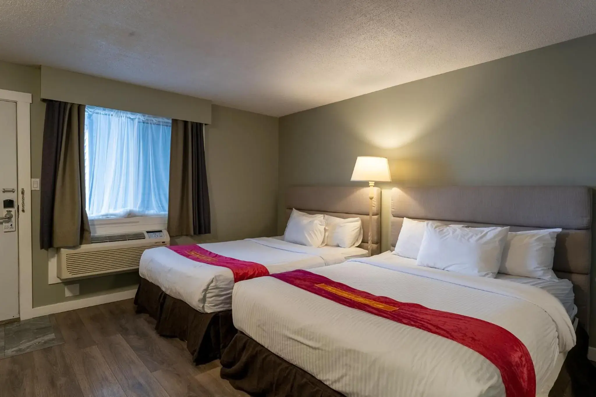 Deluxe Double Room in Ace Motel Deluxe Double Room in Ace Motel